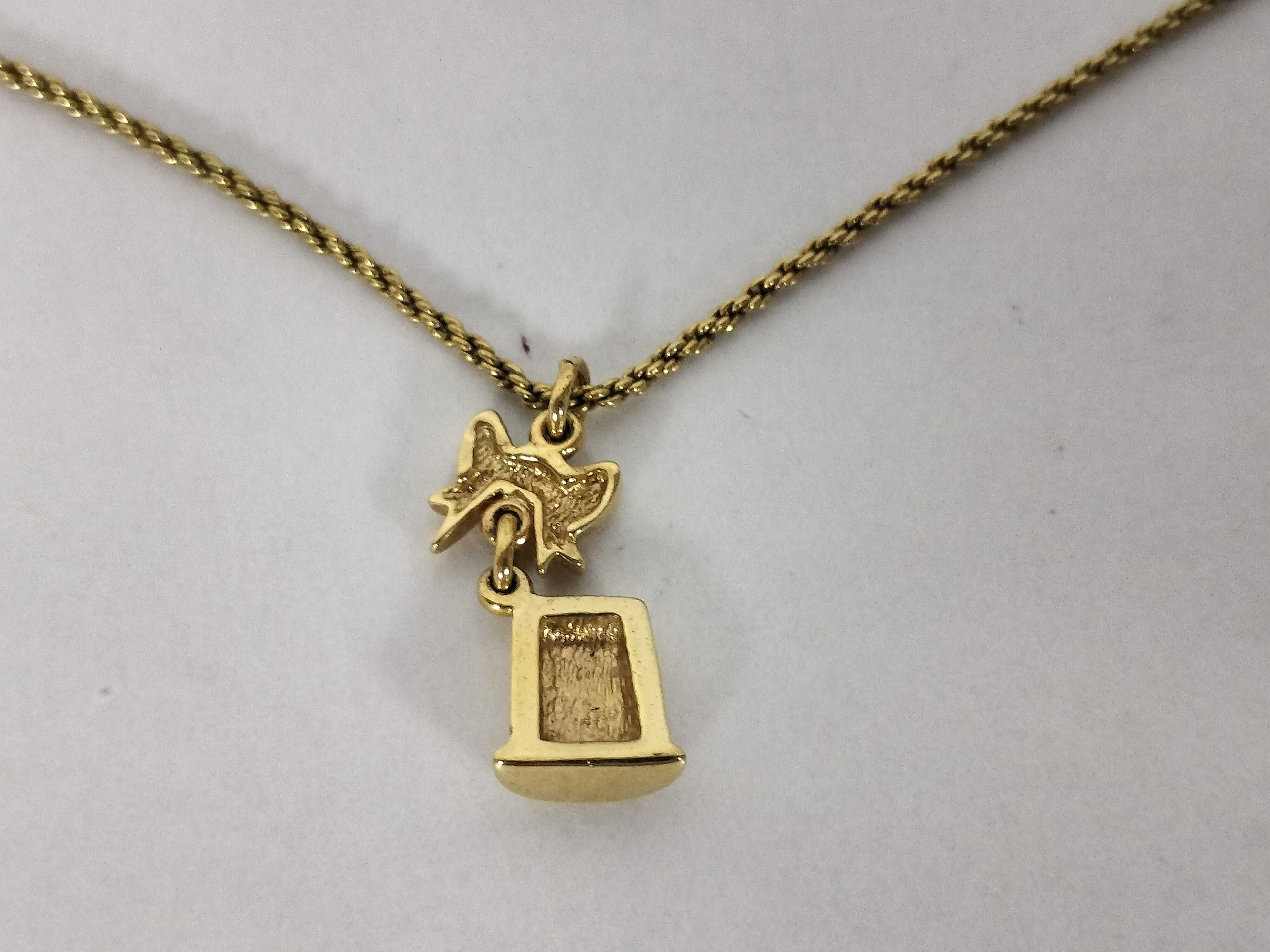 necklace — view 2