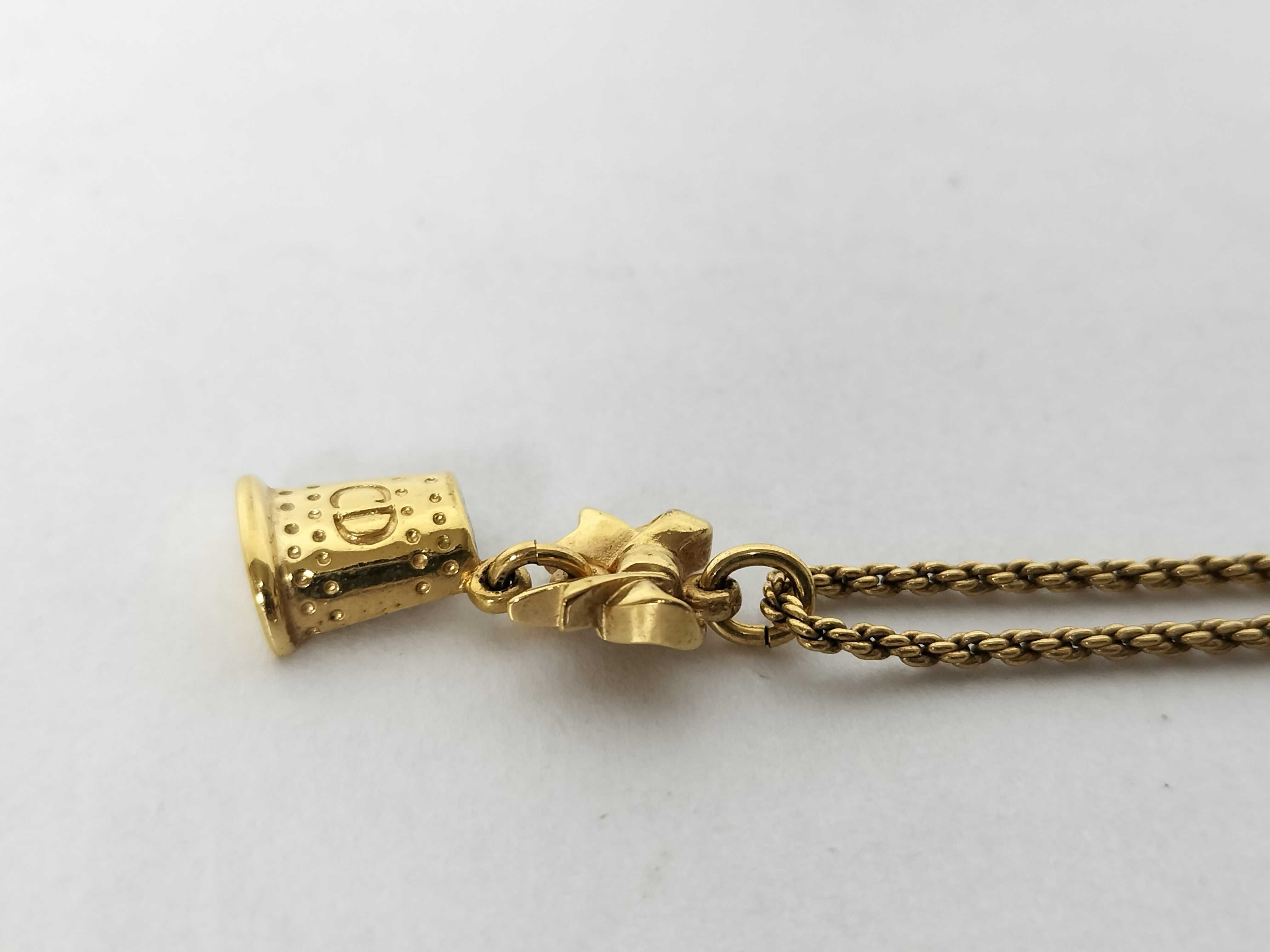 necklace — view 3