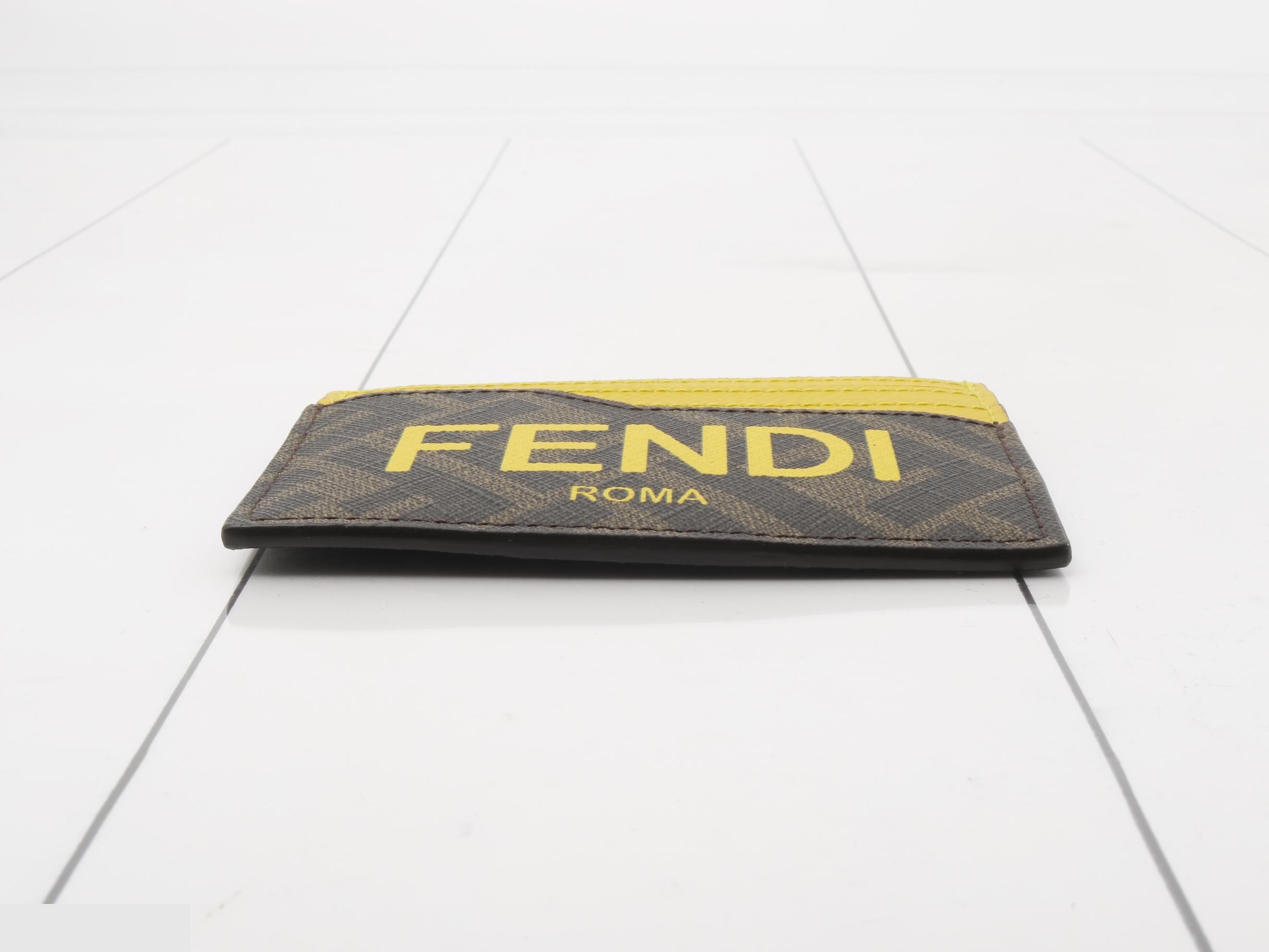 Card case — view 3