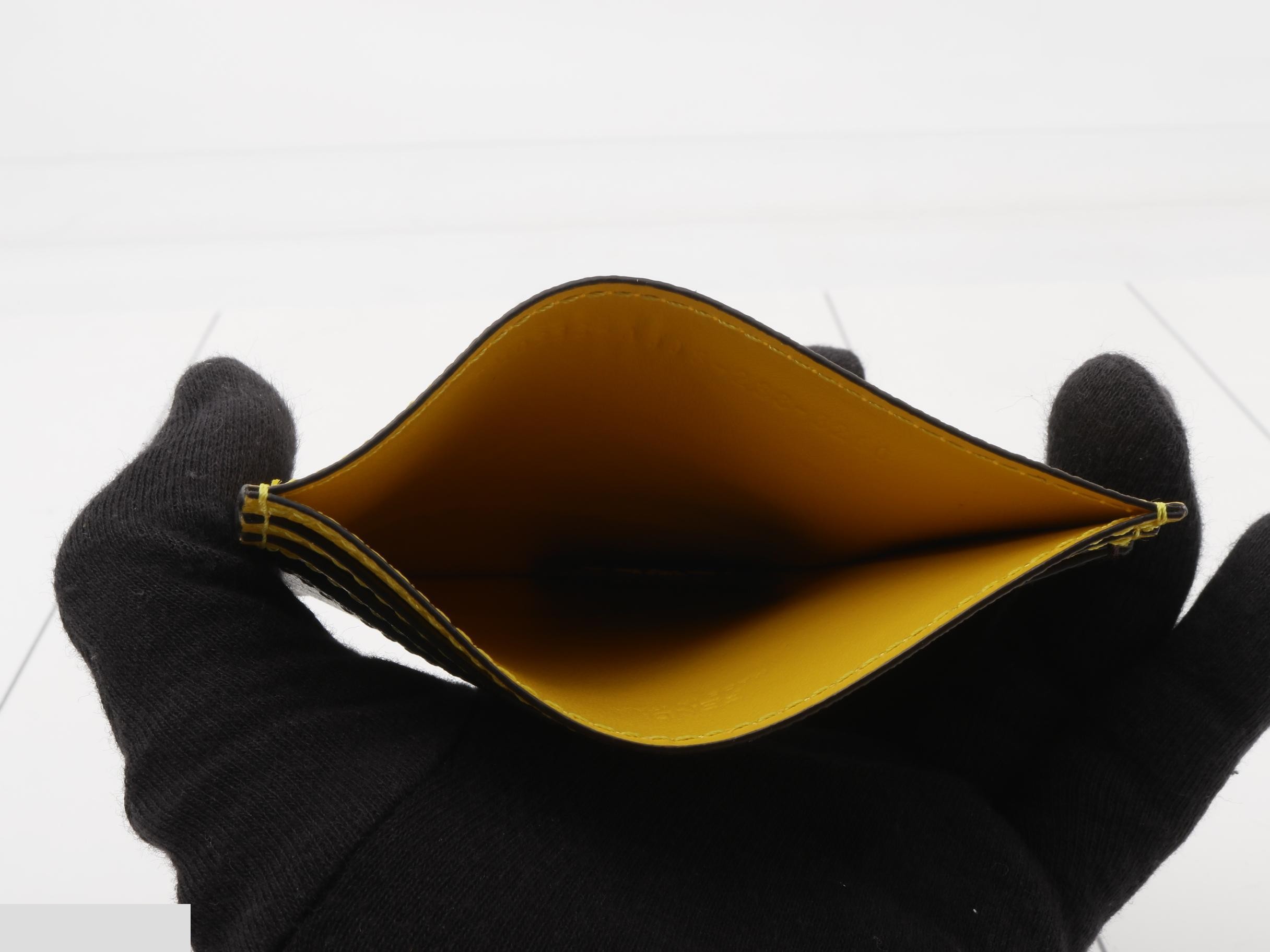 Card case — view 4
