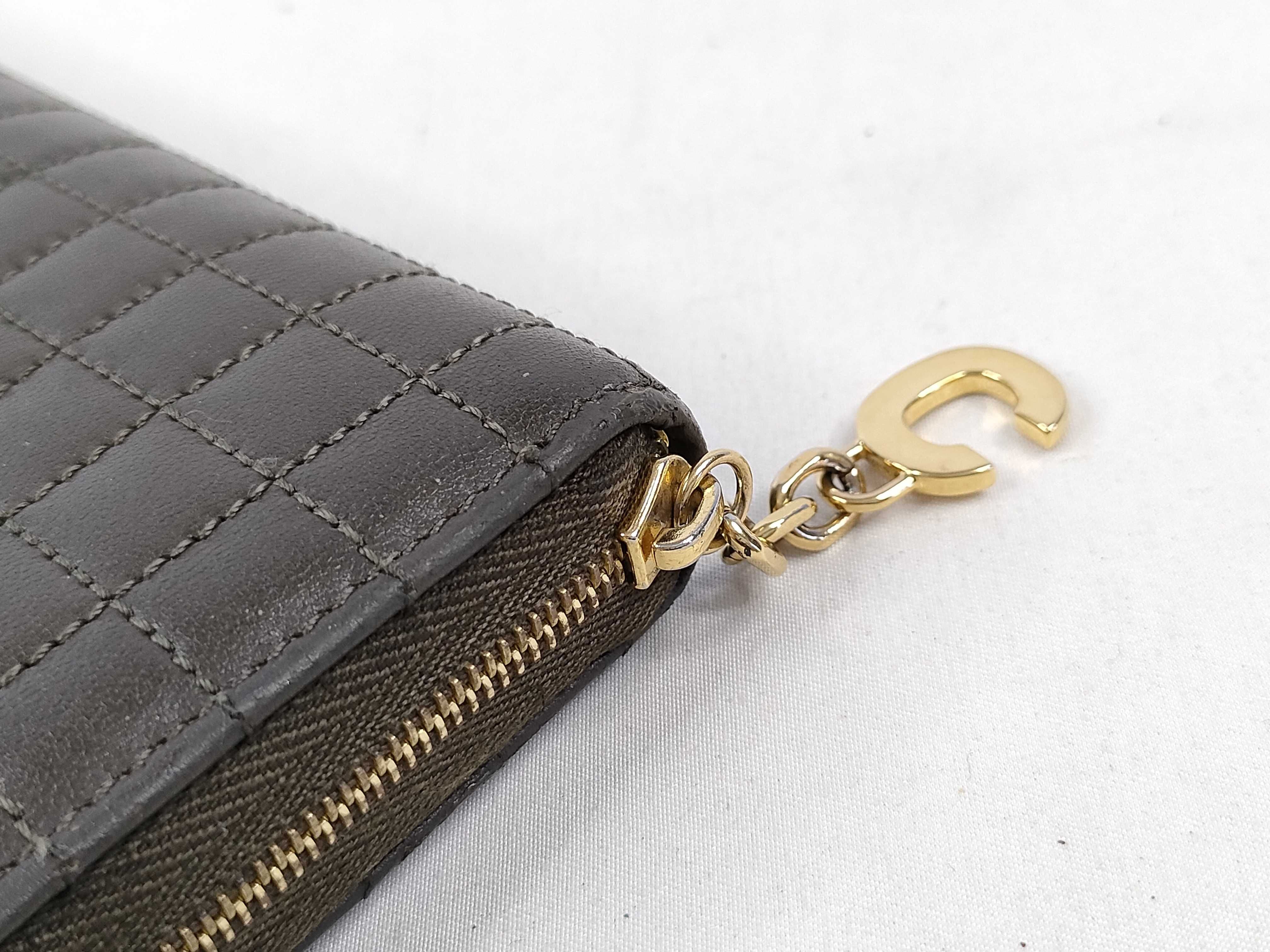 C Charm Quilted Leather Round Long Wallet Serial Number Wallet — view 7