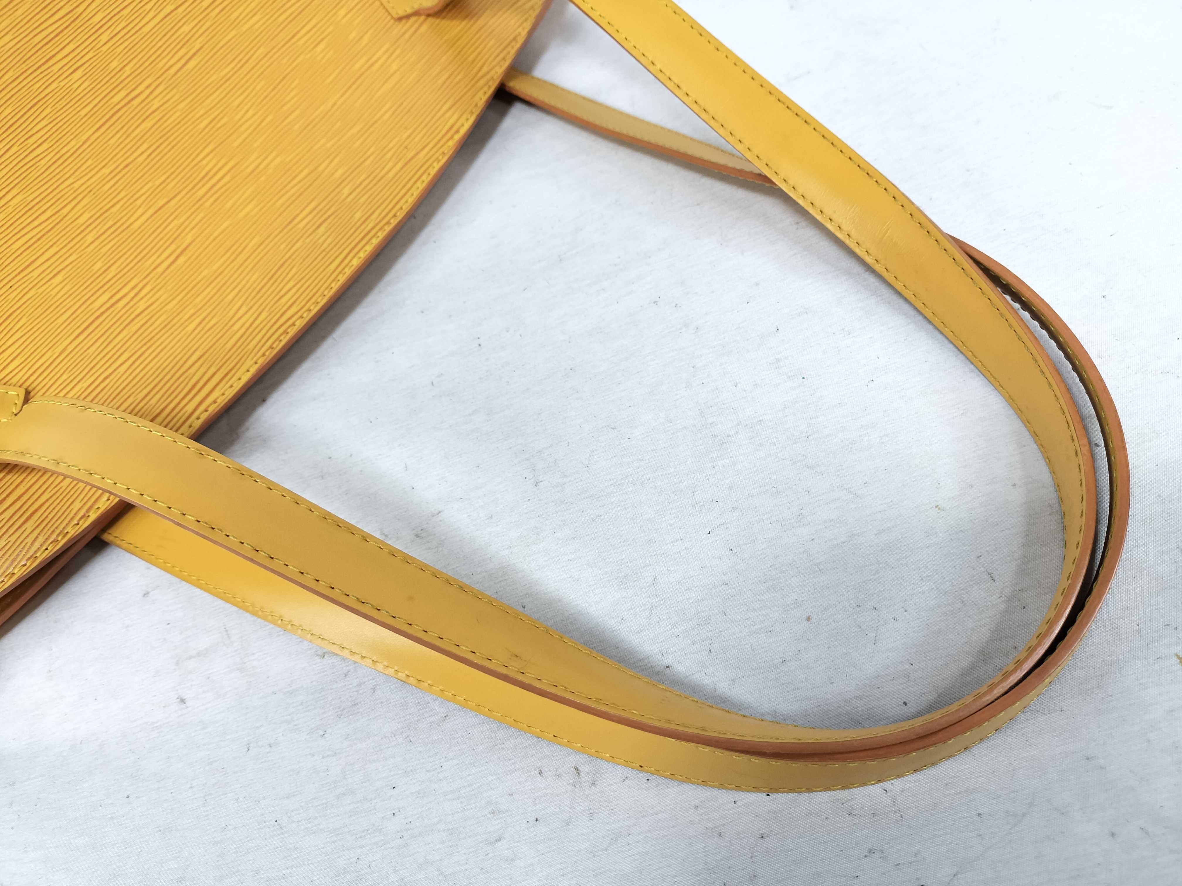 Epi LV Epi Saint Jacques Shoulder Bag — view 3