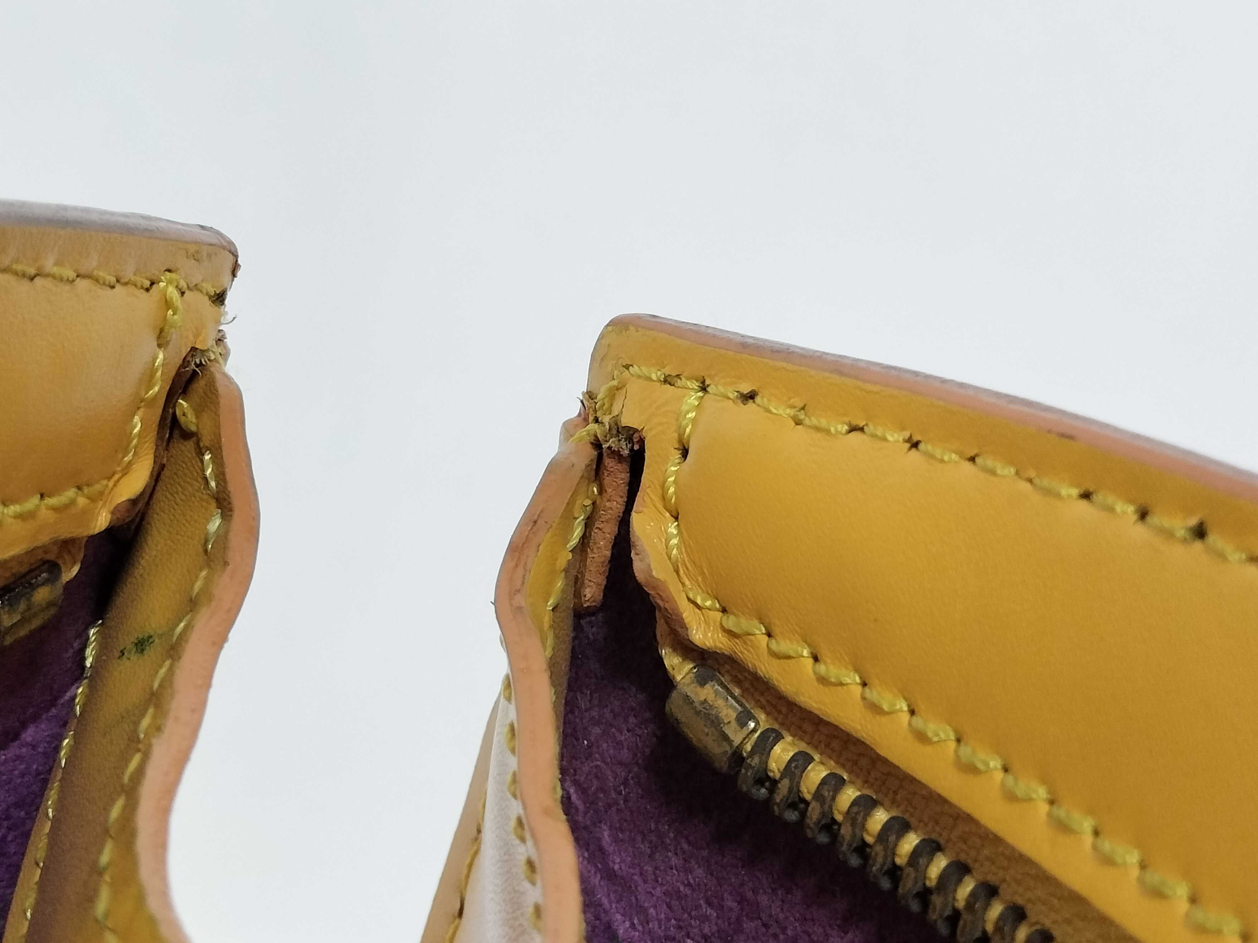 Epi LV Epi Saint Jacques Shoulder Bag — view 9