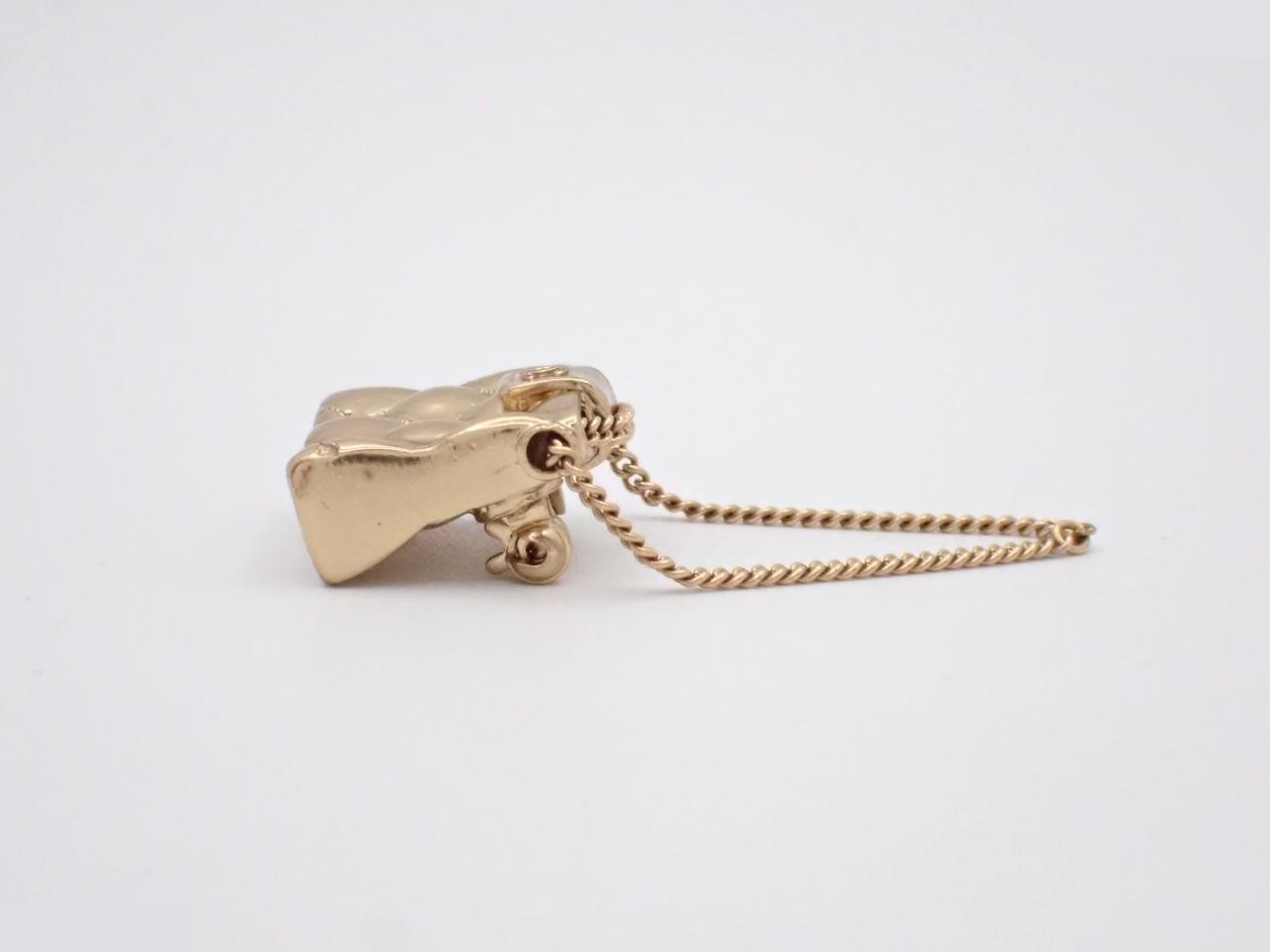 02P Brooch - Matelassé Bag Motif — view 3