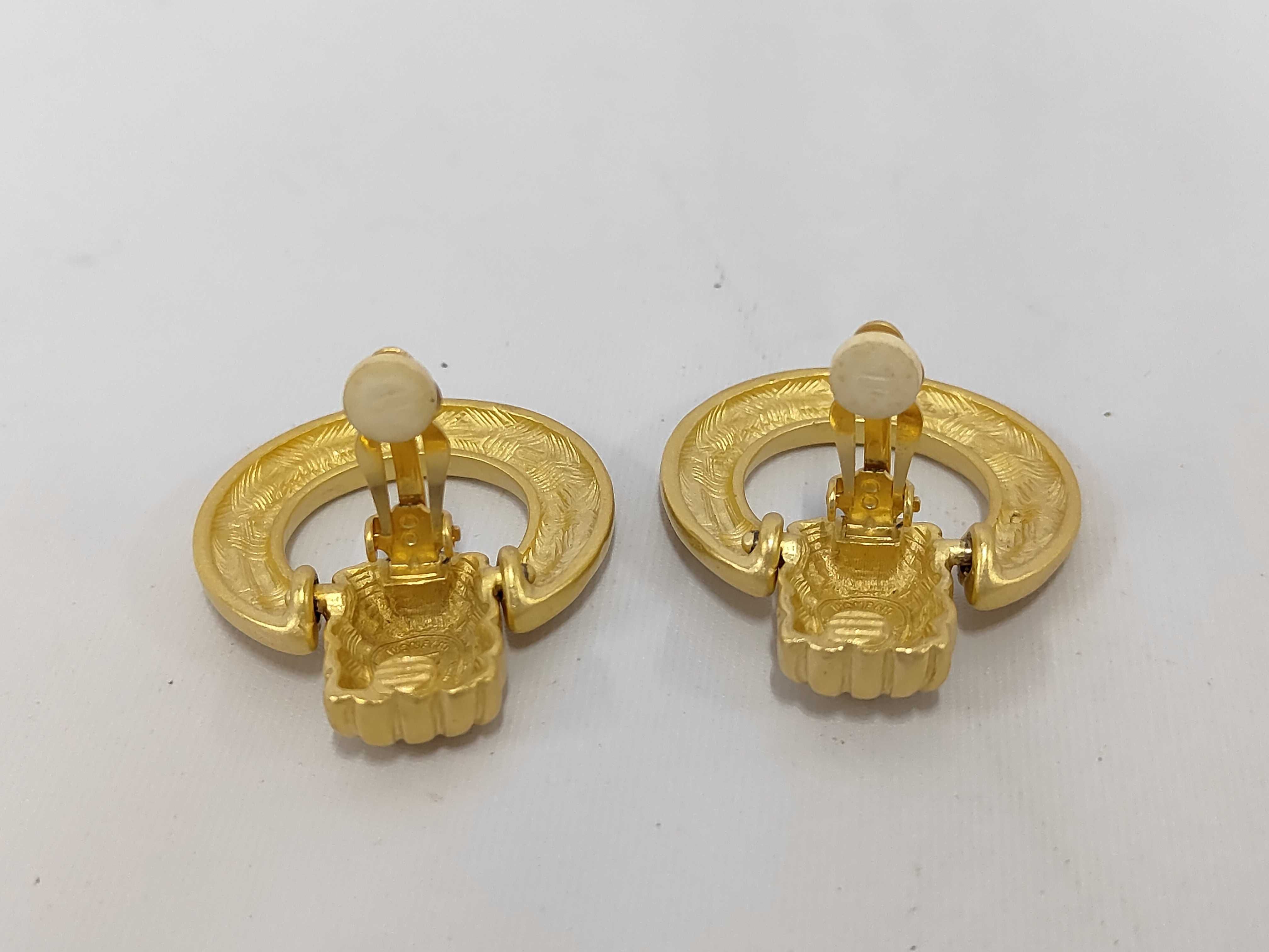 Vintage Door Knocker Gold Earrings — view 5