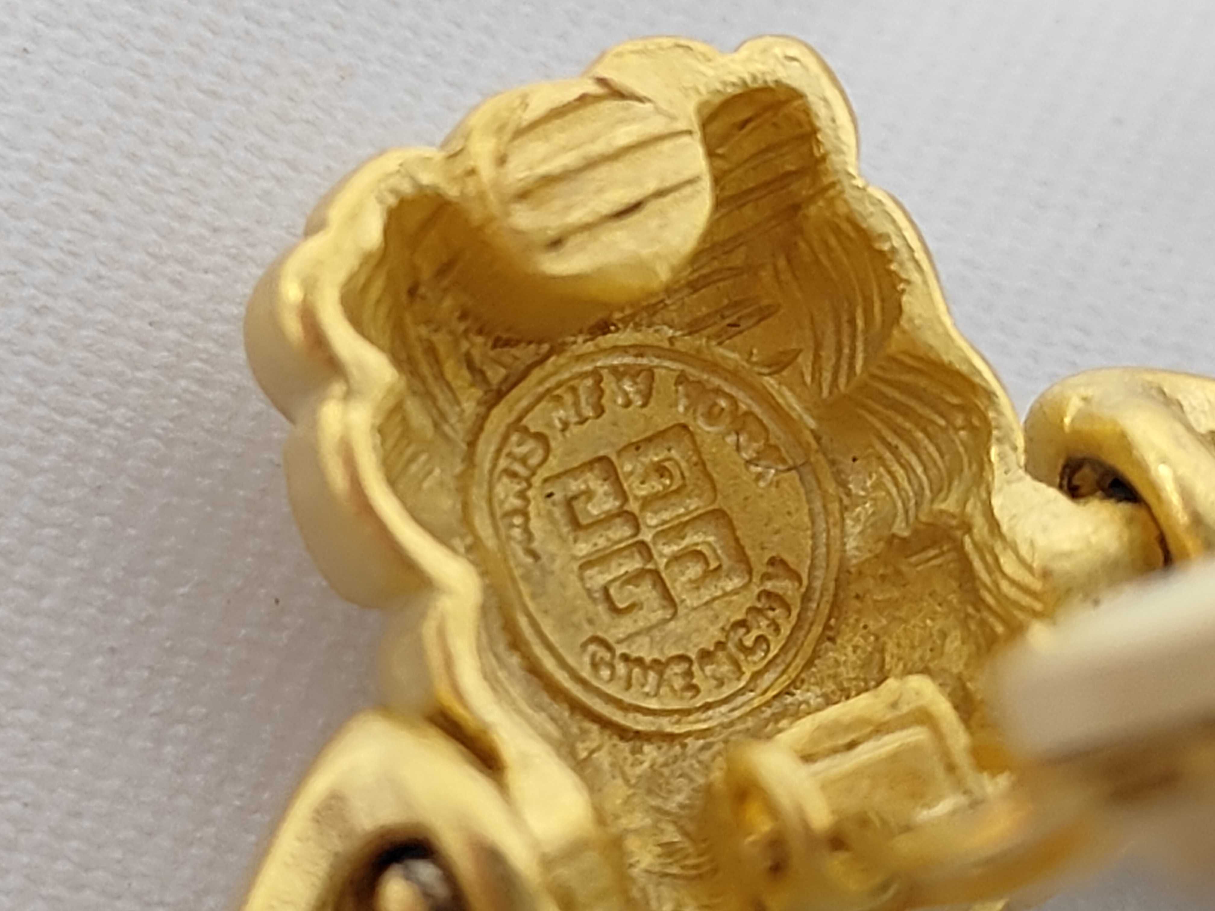 Vintage Door Knocker Gold Earrings — view 6