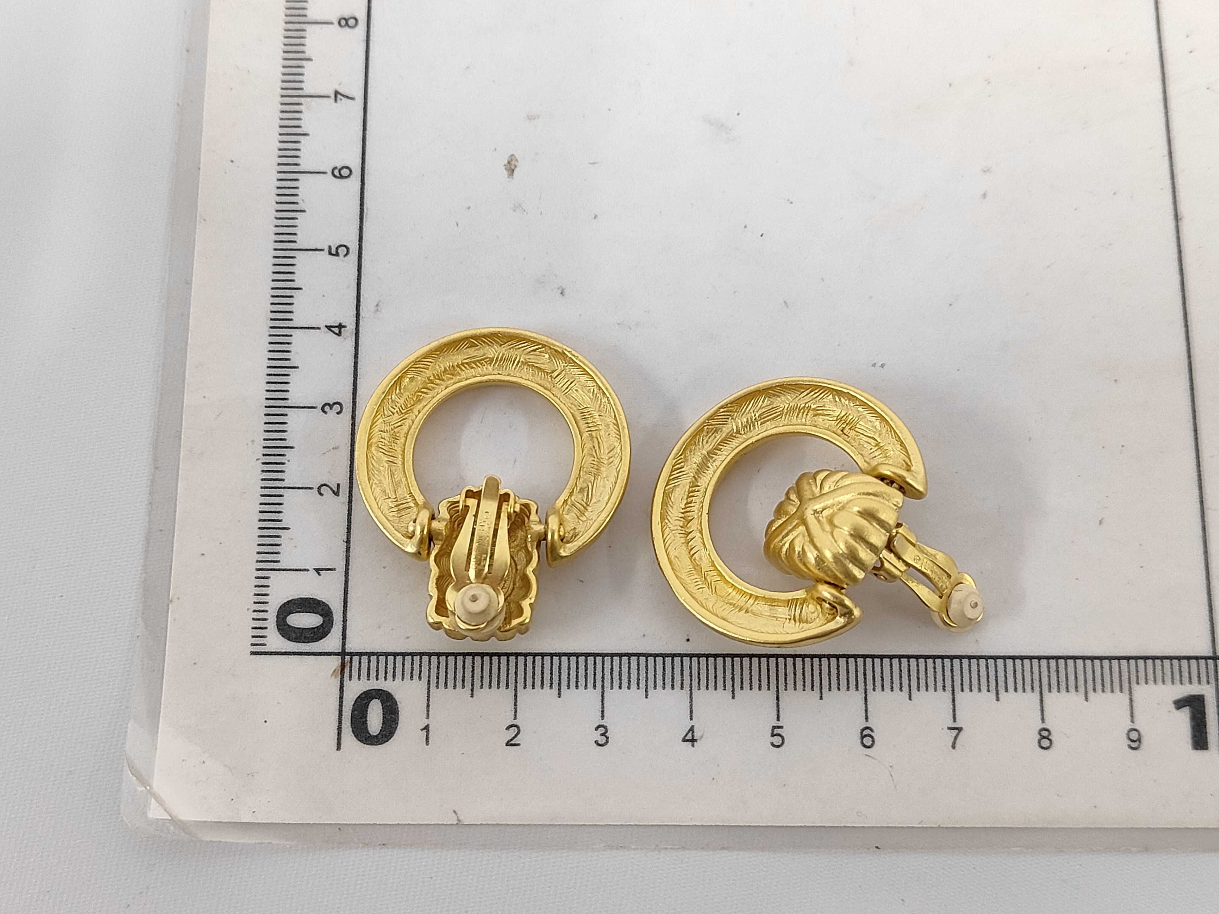 Vintage Door Knocker Gold Earrings — view 7