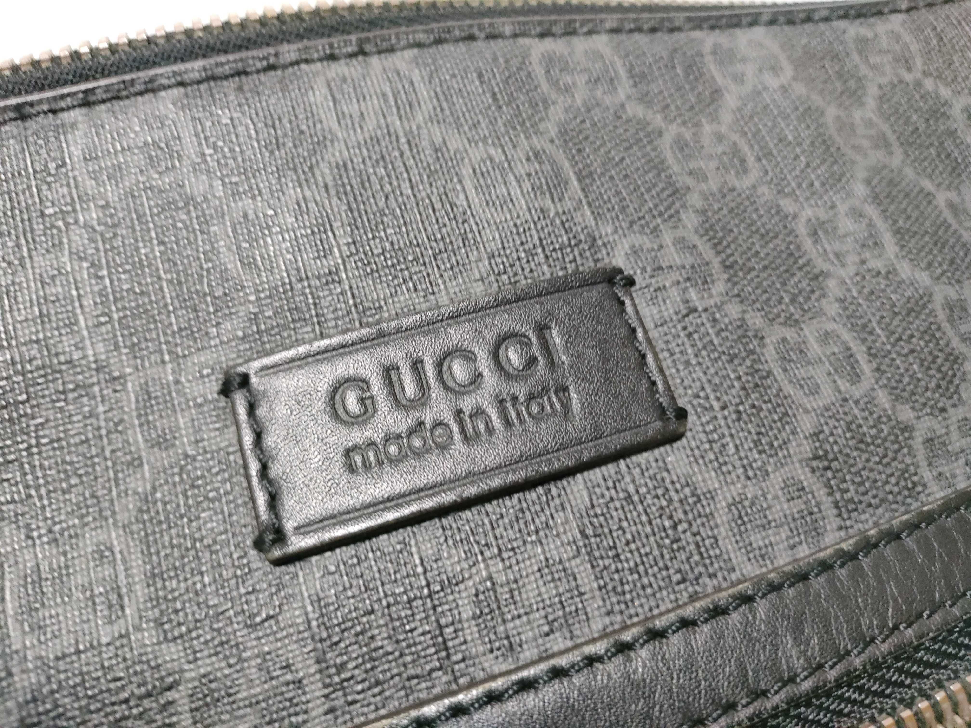 GG Supreme Shoulder Bag — view 14