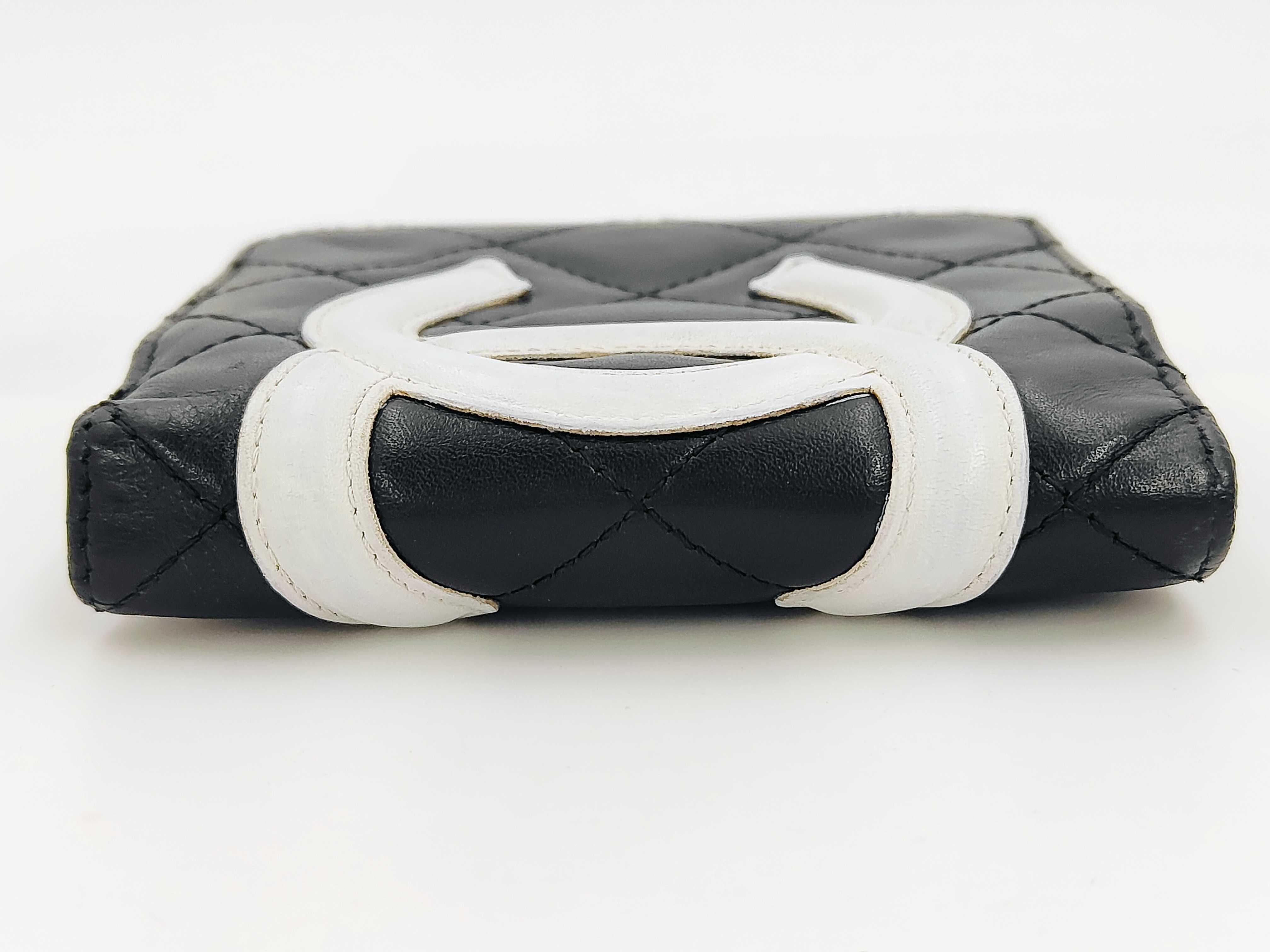 Cambon Line Leather Bi-fold Wallet (Serial Number) — view 3