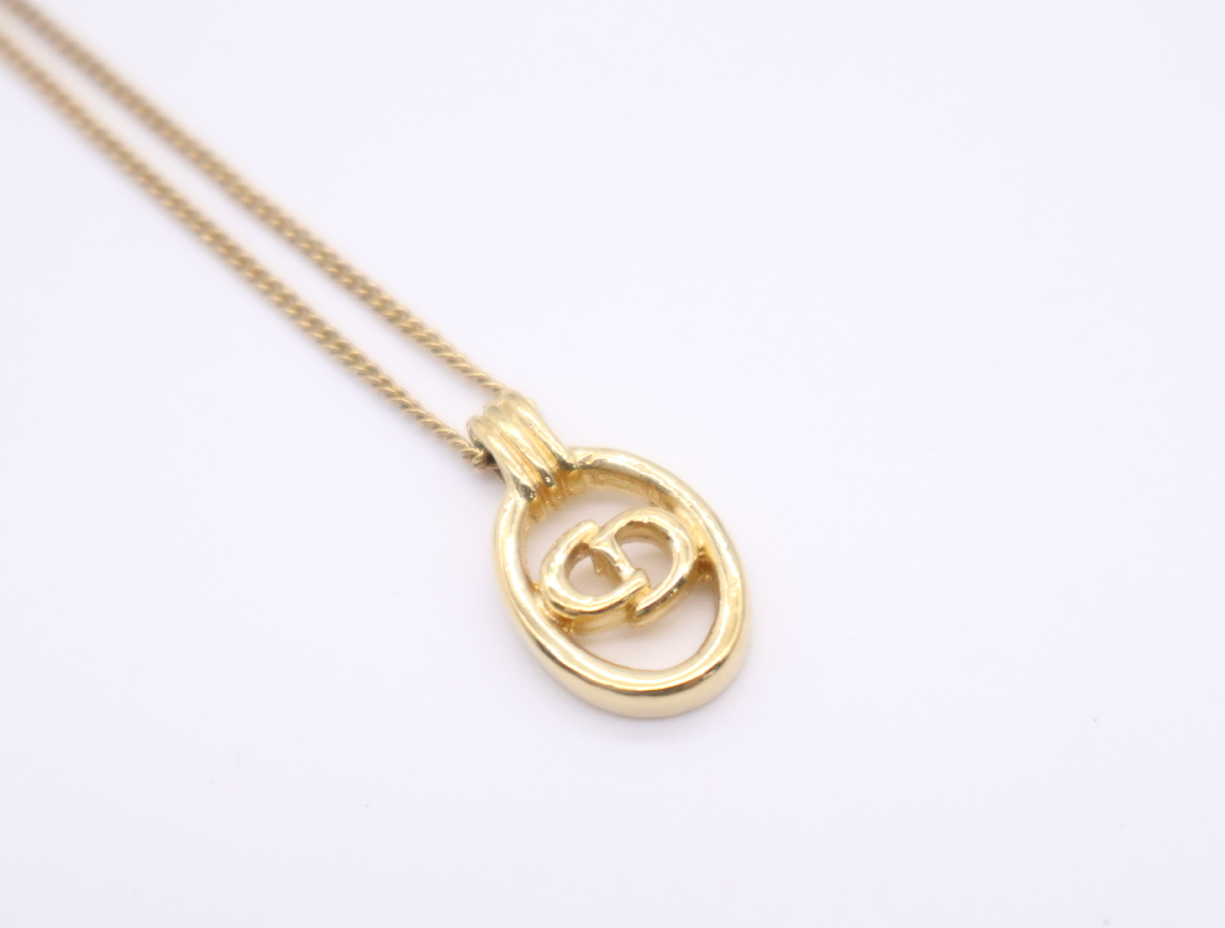 GPCD logo round motif necklace, with box. — view 3