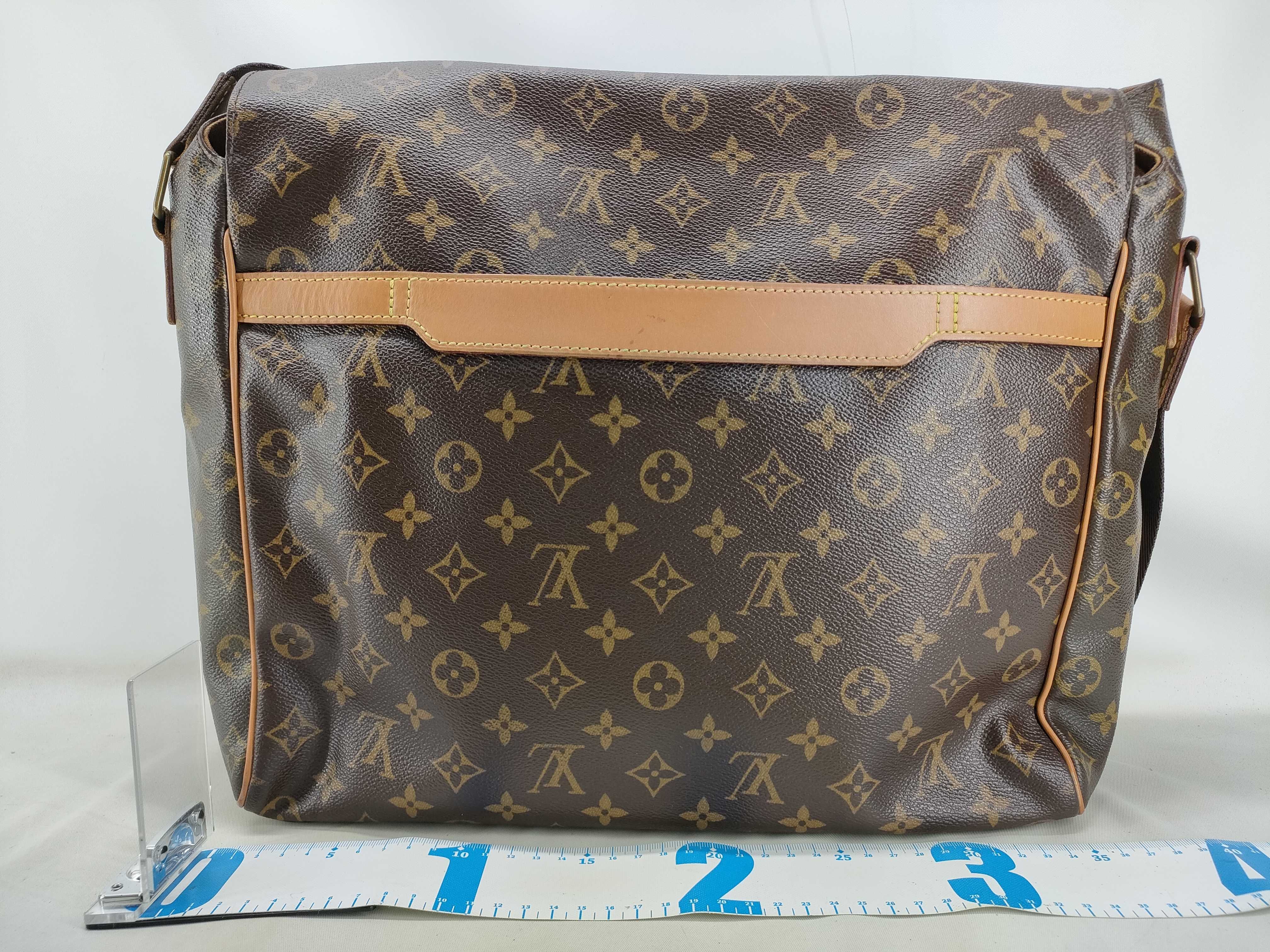 Monogram Louis Vuitton Monogram Pochette Shoulder Bag — view 2