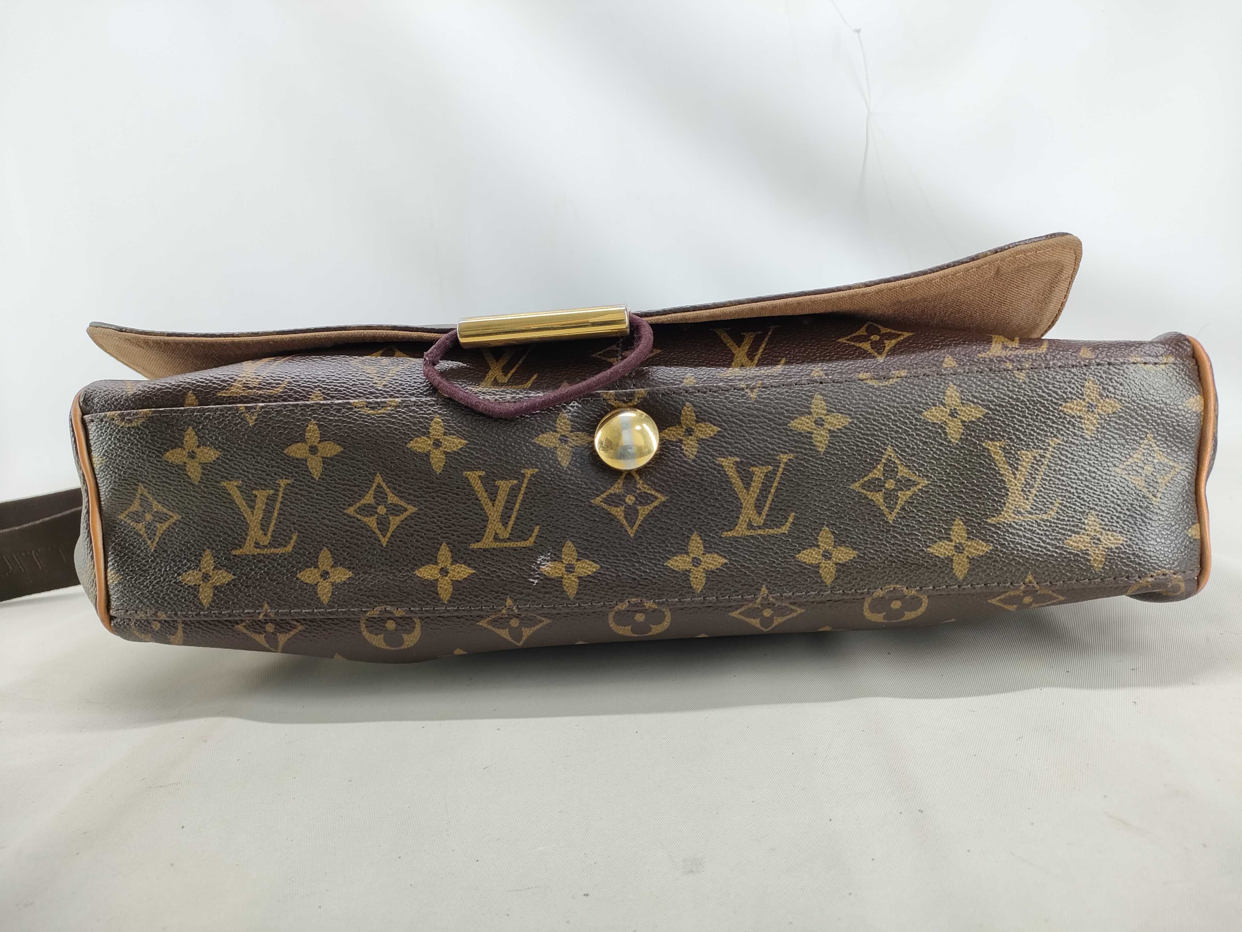 Monogram Louis Vuitton Monogram Pochette Shoulder Bag — view 3