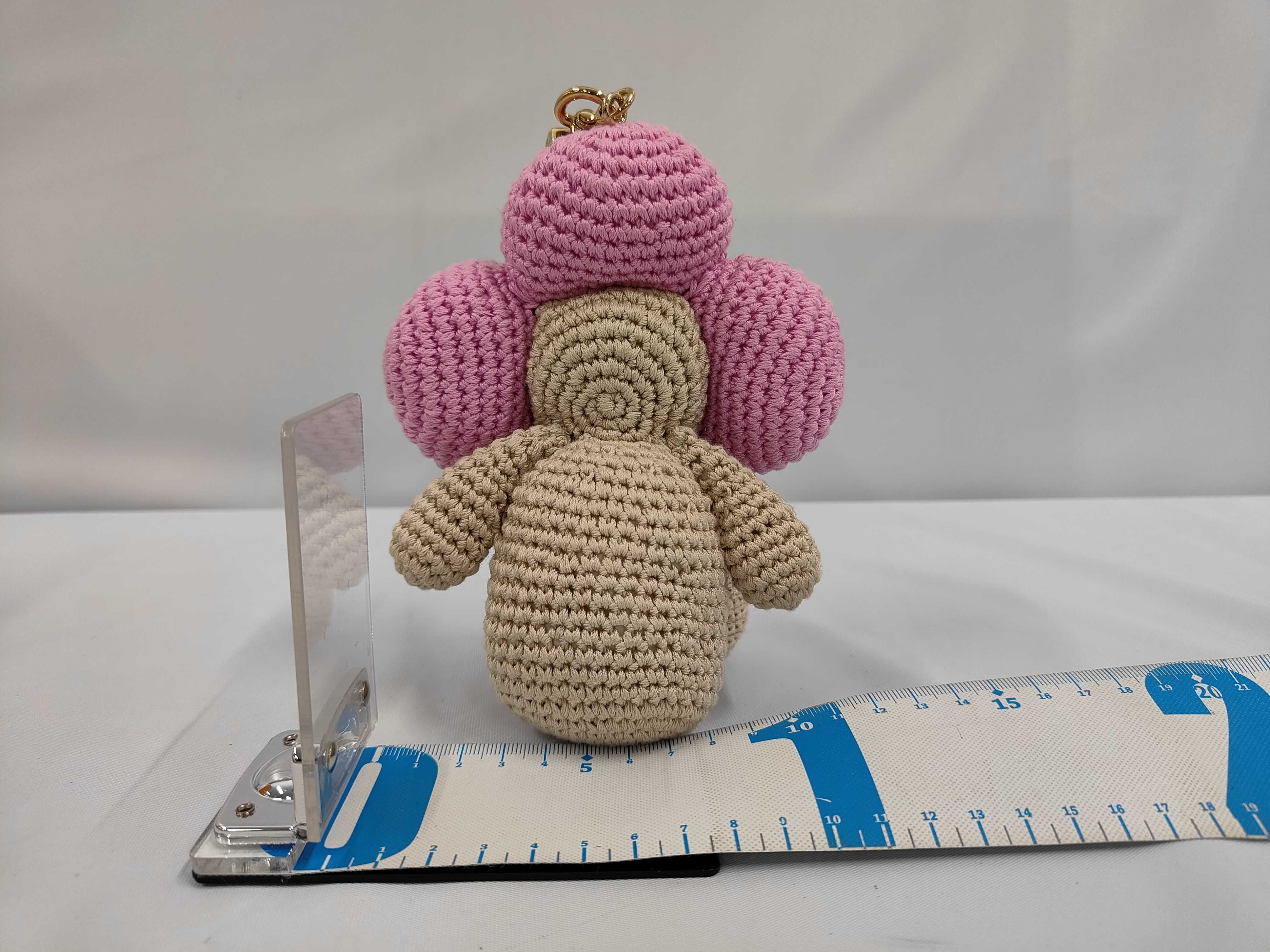 Bag Charm - Vivienne Crochet Pink M03963 Charm — view 2