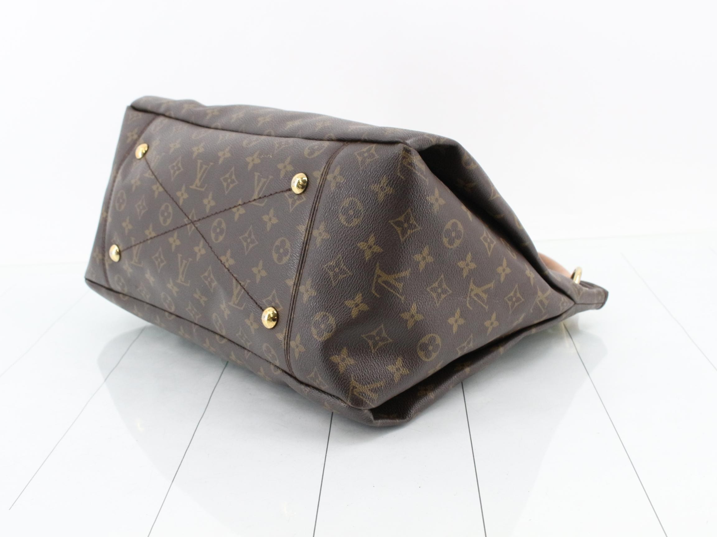 Monogram Artsy MM Shoulder Bag — view 6