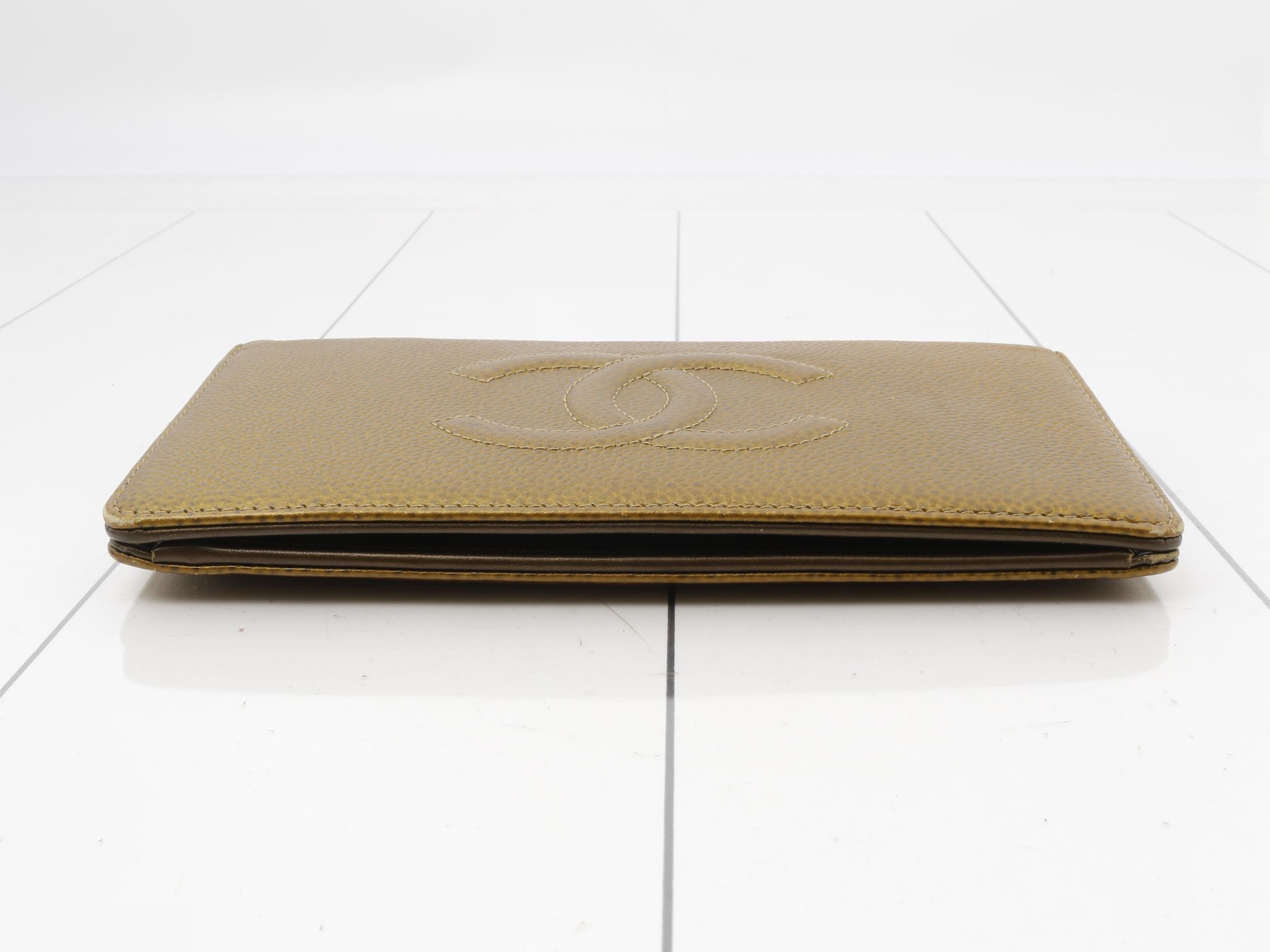 Caviar skin (bags) and wallets — view 3