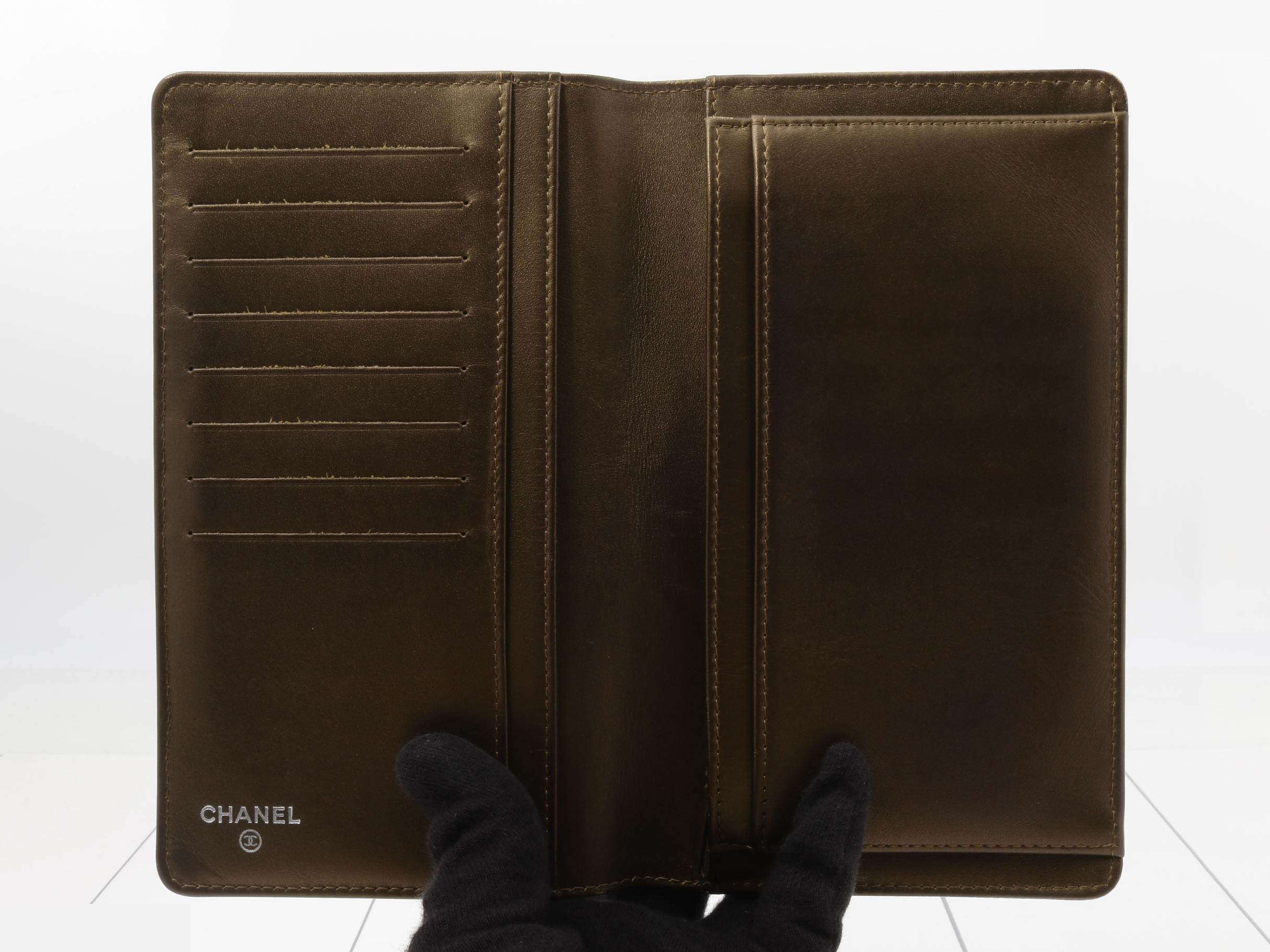 Caviar skin (bags) and wallets — view 4