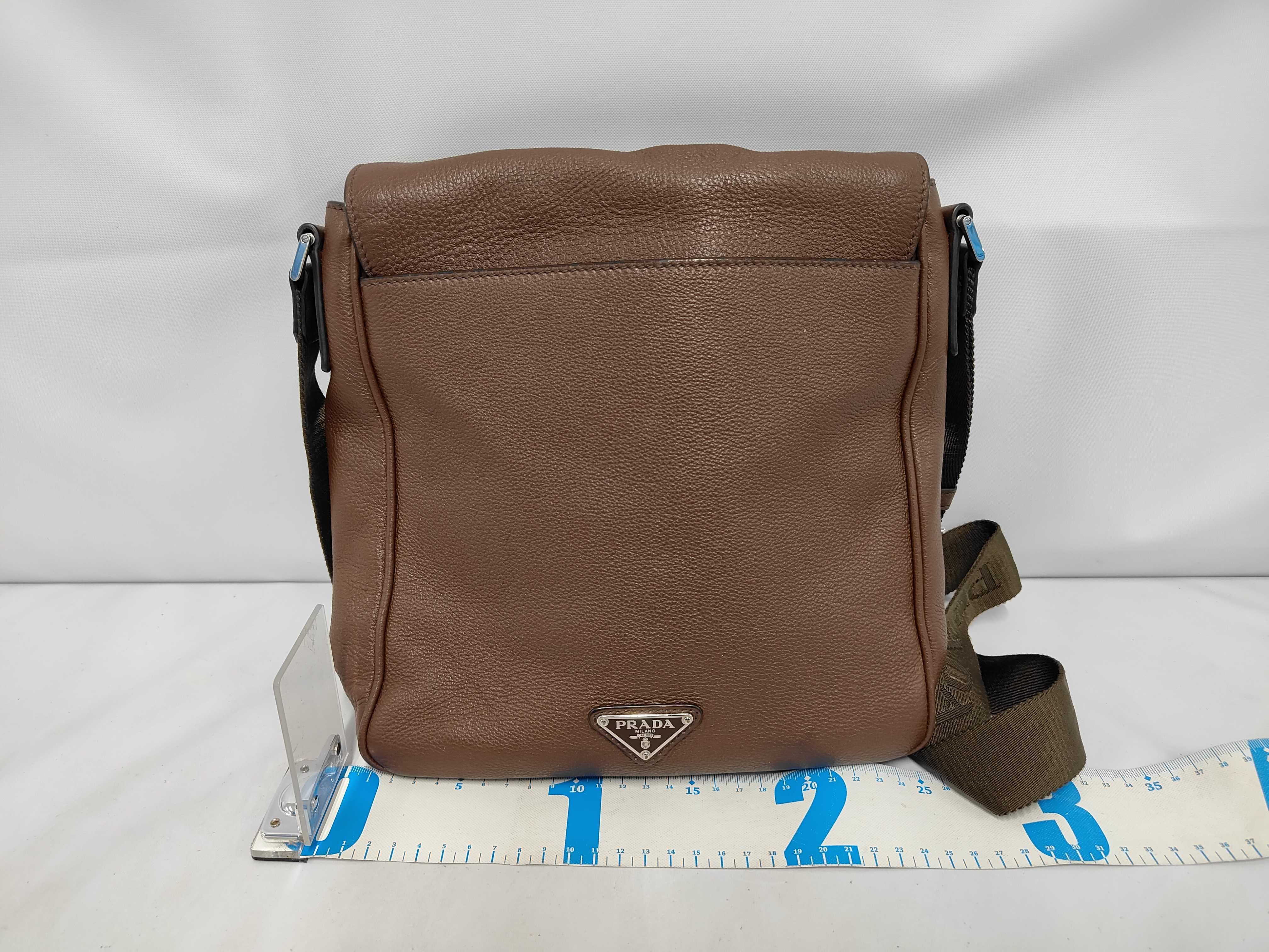 Shoulder Bag Leather Logo Plate Shoulder Bag — view 2