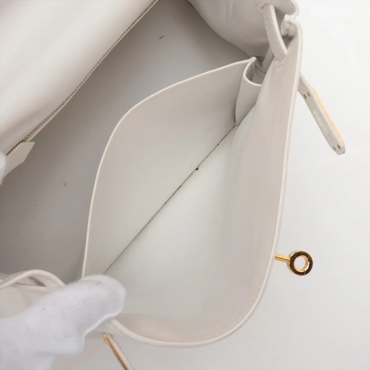 [Individually packaged] Hermes Kelly 25 Retournée Veau Swift New White Gold Hardware W: 2024 — view 9