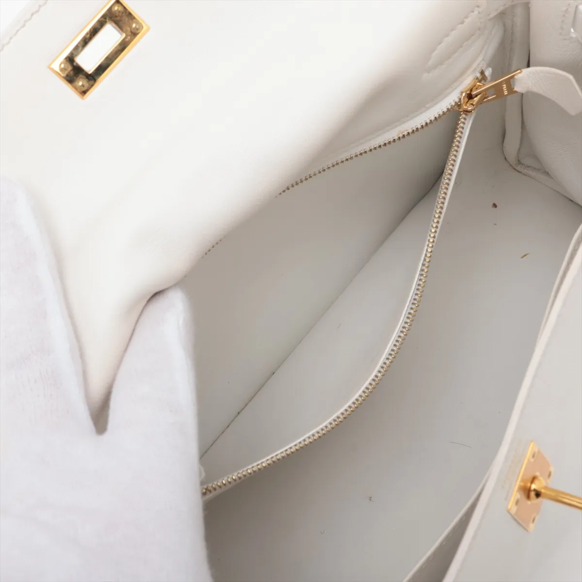 [Individually packaged] Hermes Kelly 25 Retournée Veau Swift New White Gold Hardware W: 2024 — view 10