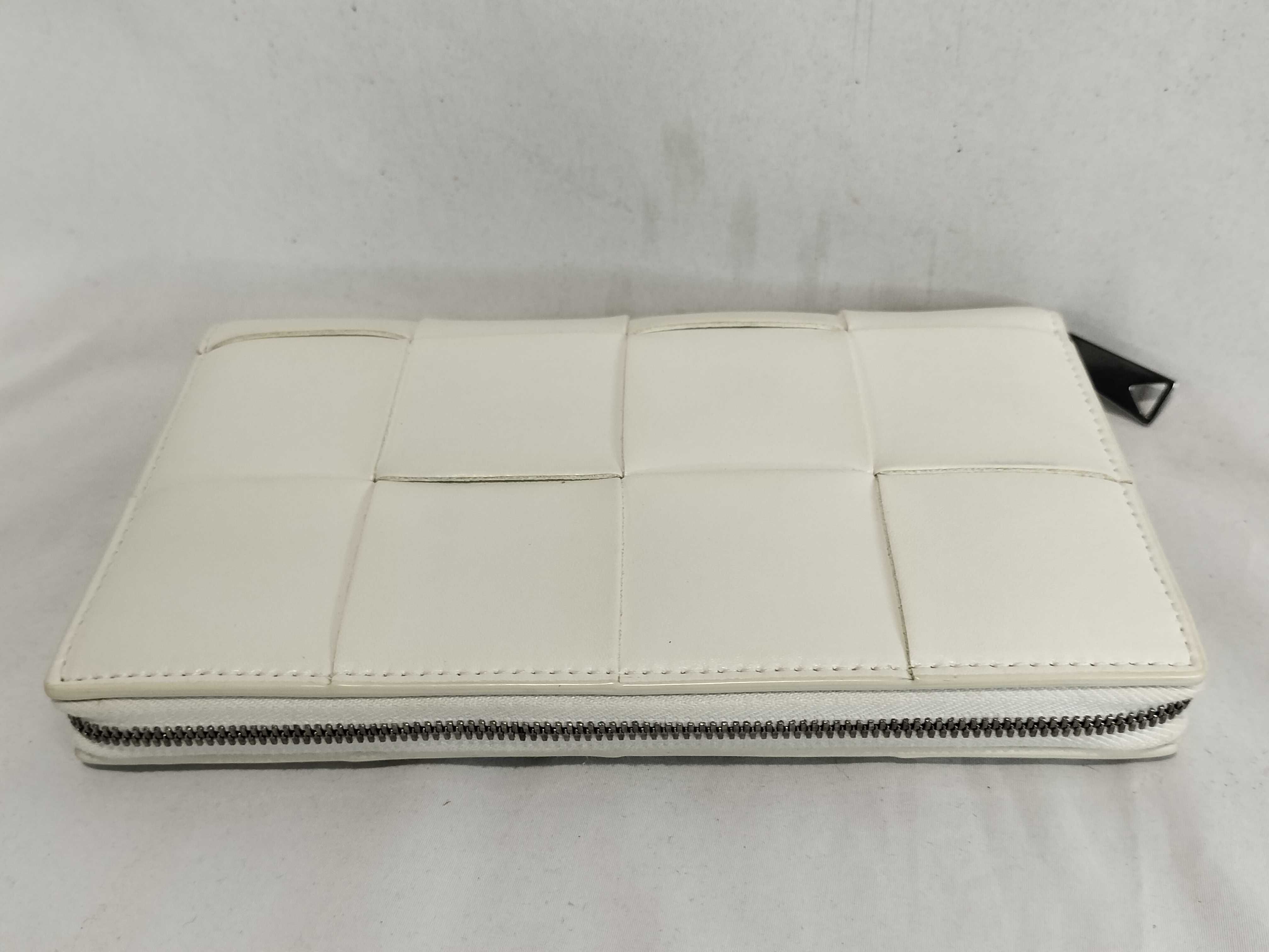 Round Zip Long Wallet Maxi Intrecciato Wallet — view 5