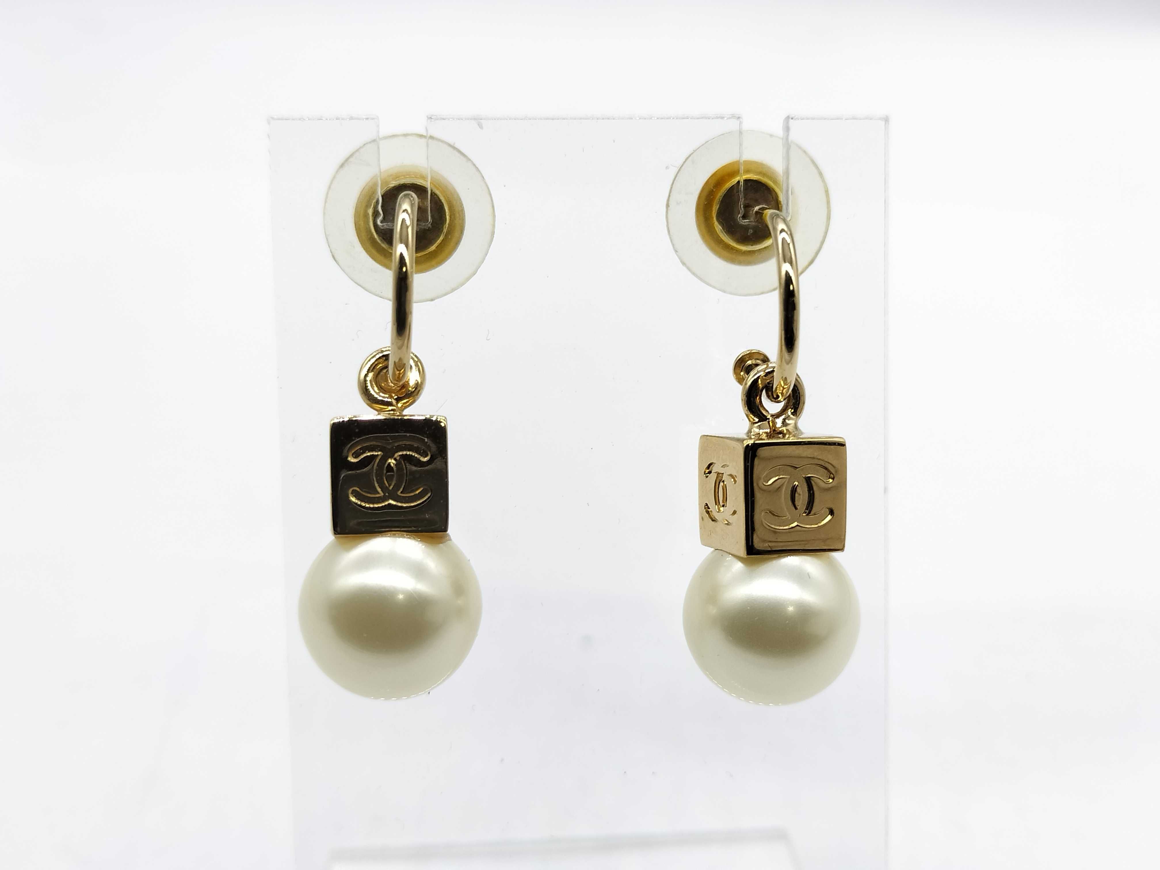 Coco Mark Faux Pearl Coco Cube Earrings