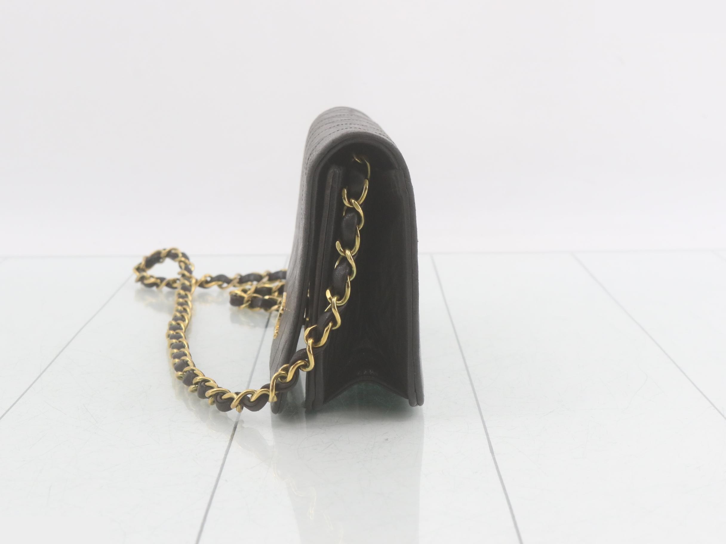 Matelassé Push-Lock Shoulder Bag, Series 3 — view 3