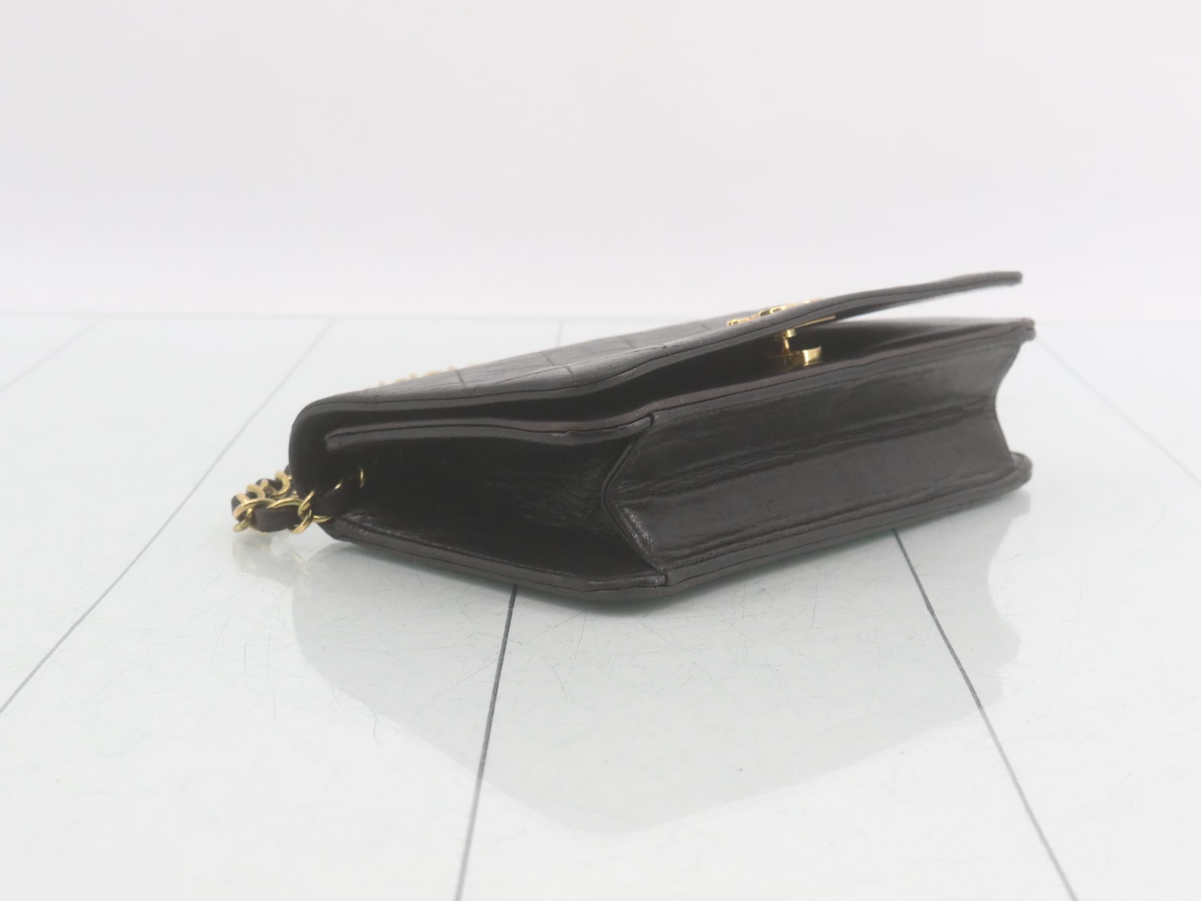 Matelassé Push-Lock Shoulder Bag, Series 3 — view 5