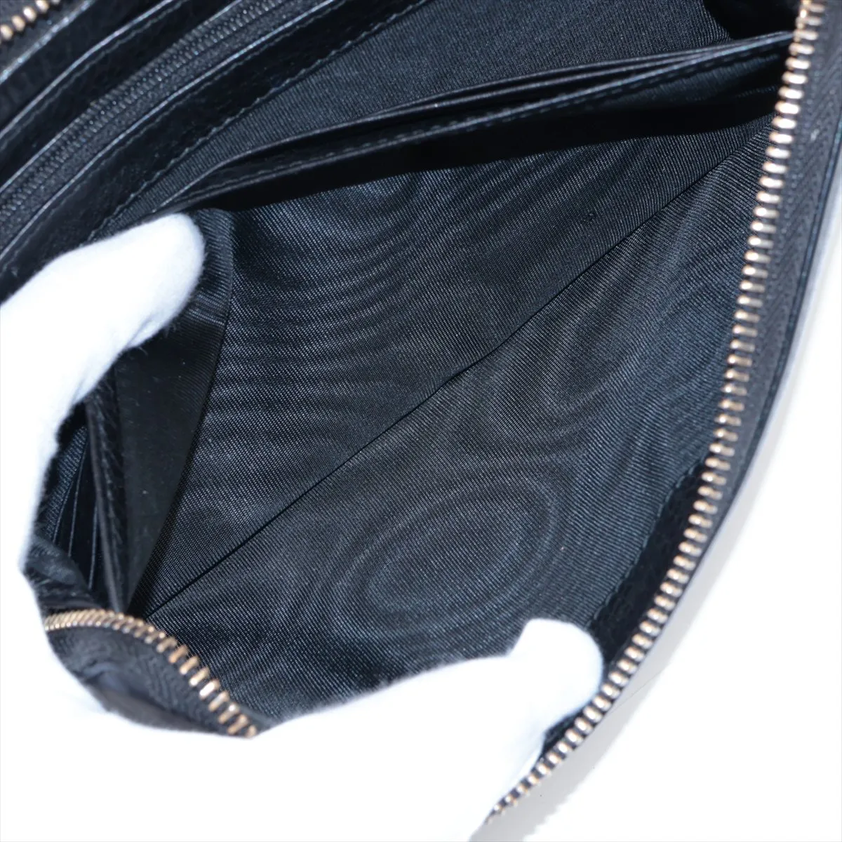 Soho 336286 Leather Round Zip Wallet Black Organizer — view 8
