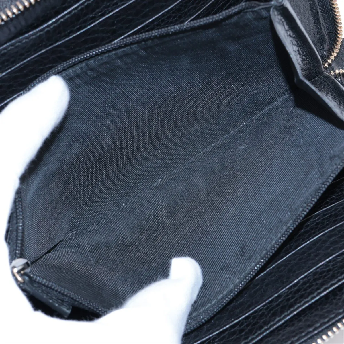 Soho 336286 Leather Round Zip Wallet Black Organizer — view 9