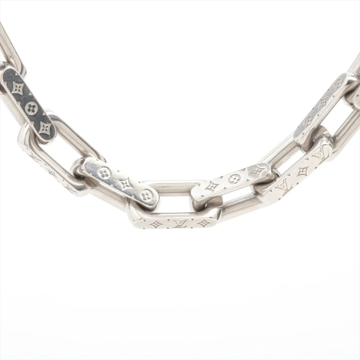 M00307 Collier Chain Monogram LE0233 Necklace, Metal, Silver, with dents, — view 2