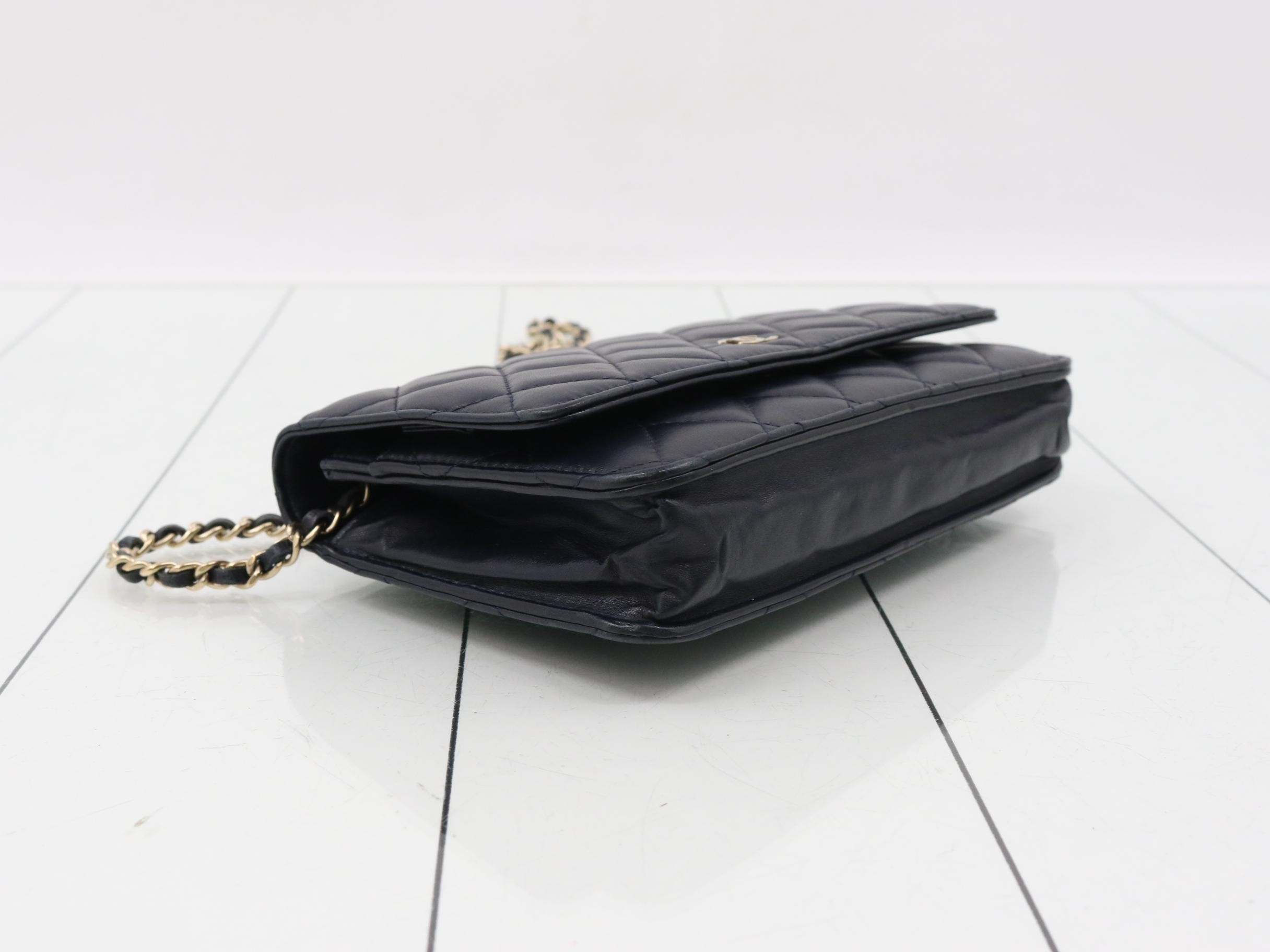 Matelassé Chain Shoulder Bag — view 5