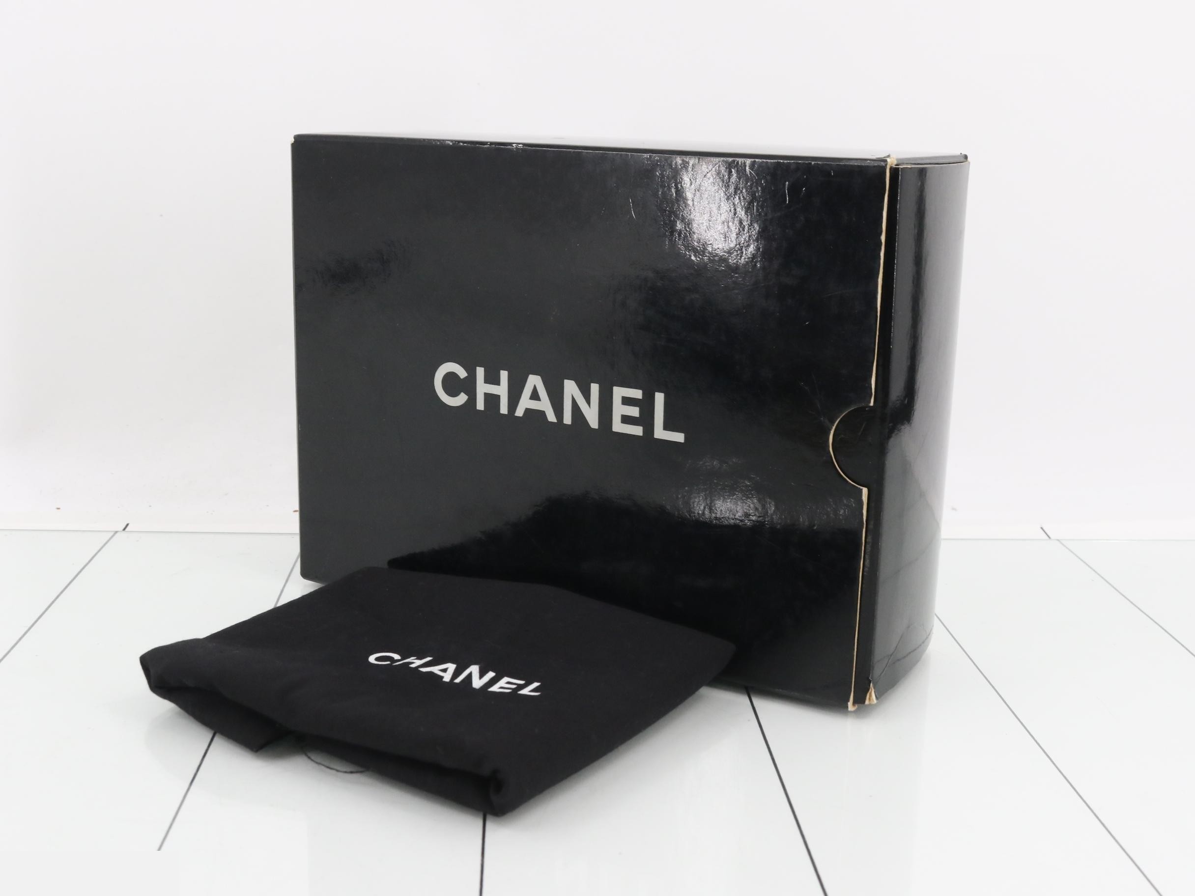 Matelassé 25 Lambskin Double Flap Double Chain Bag, Black with Gold Hardware — view 7