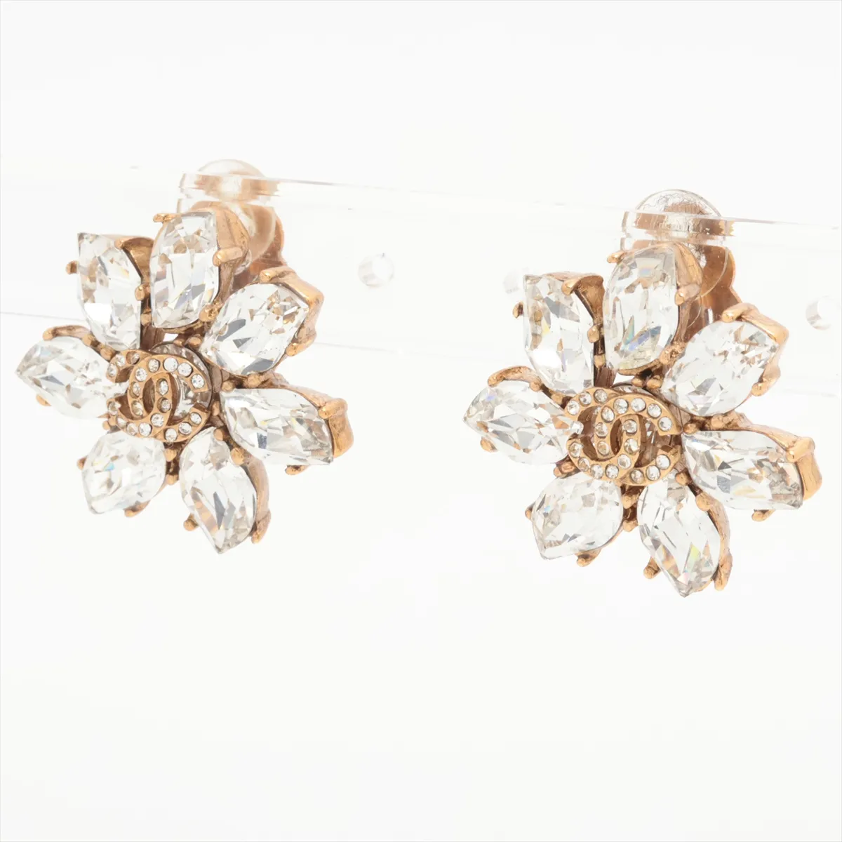 Coco Mark Flower 02A Earrings (Pair) GP x Rhinestone Gold — view 3