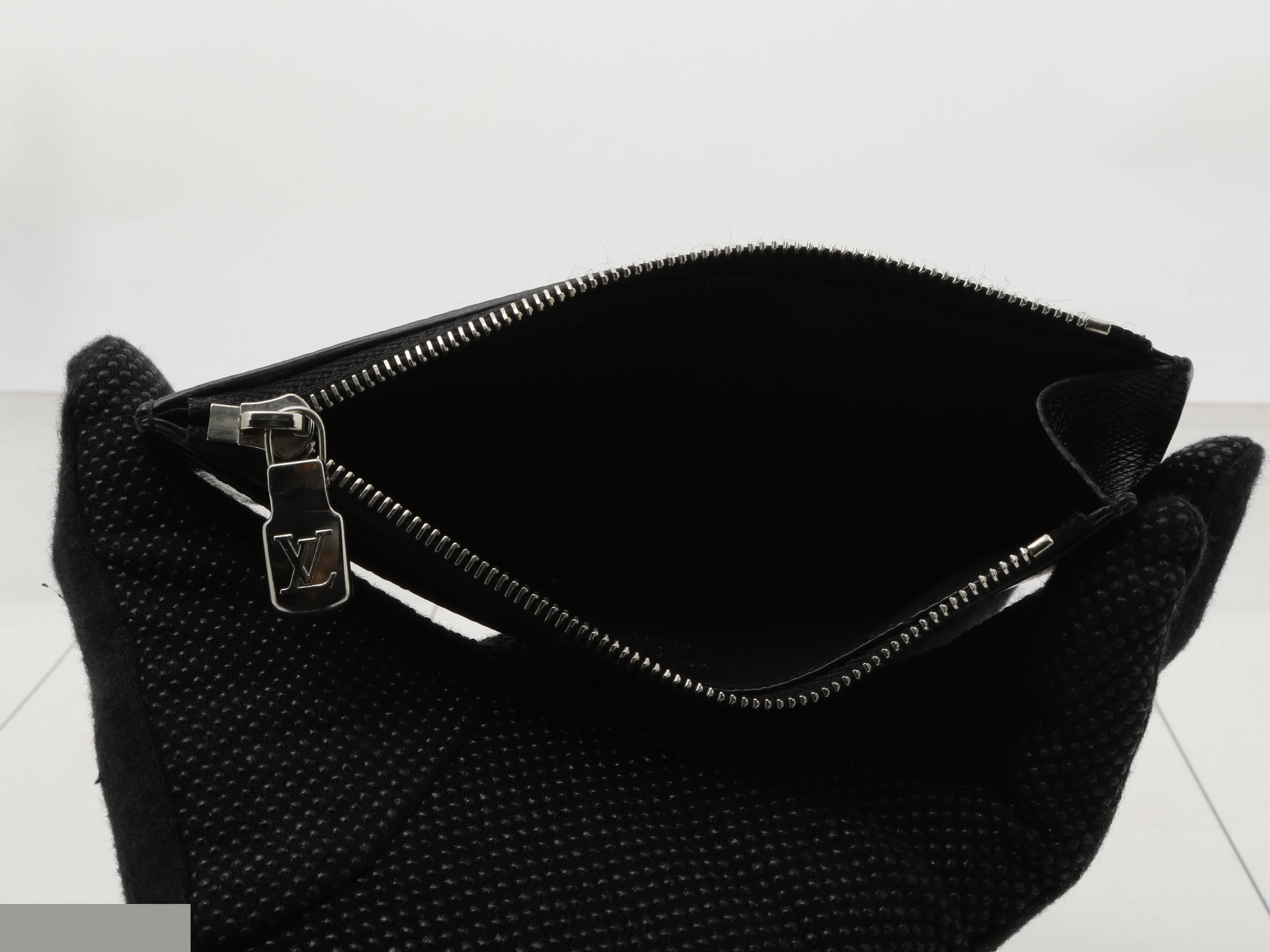Coin card holder — view 4