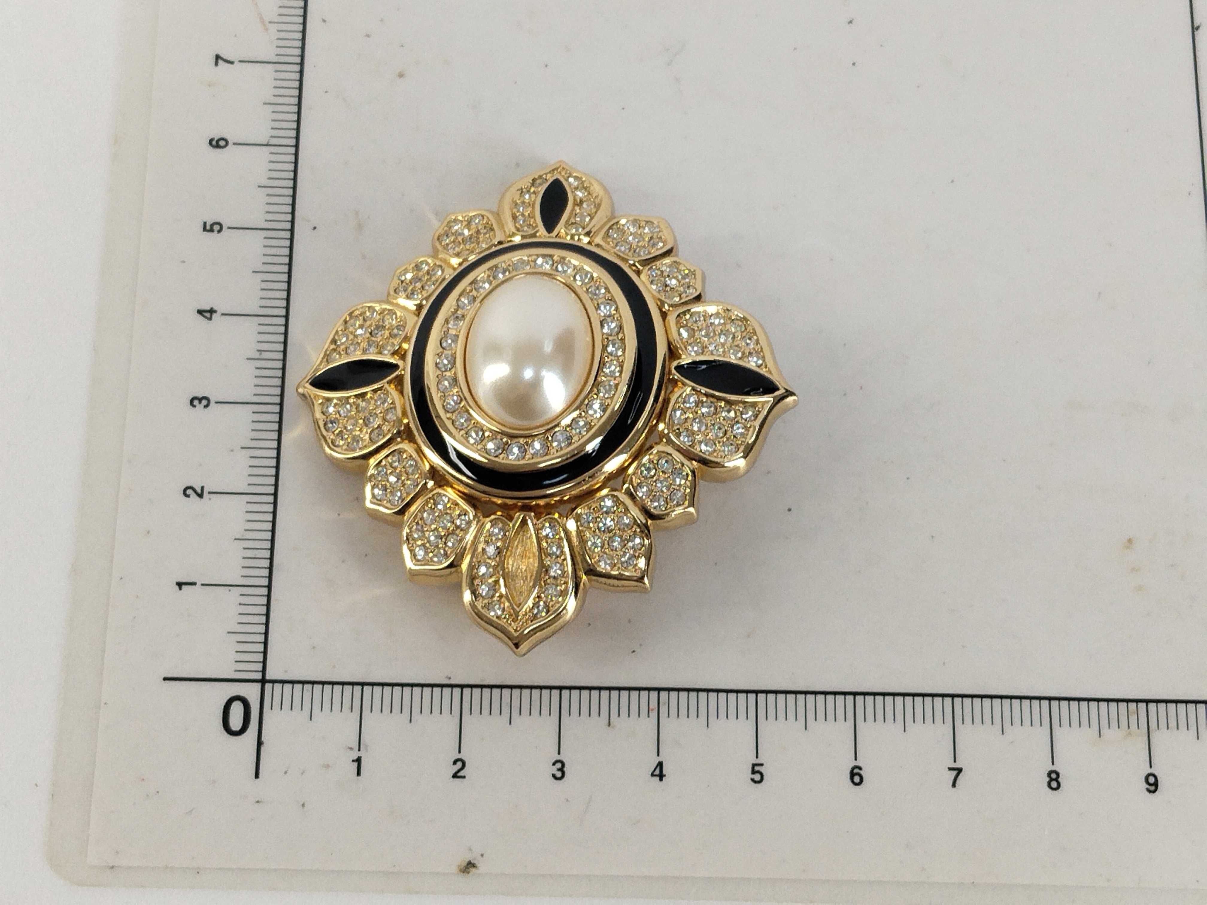 Vintage Pearl Rhinestone Black Gold Brooch — view 10