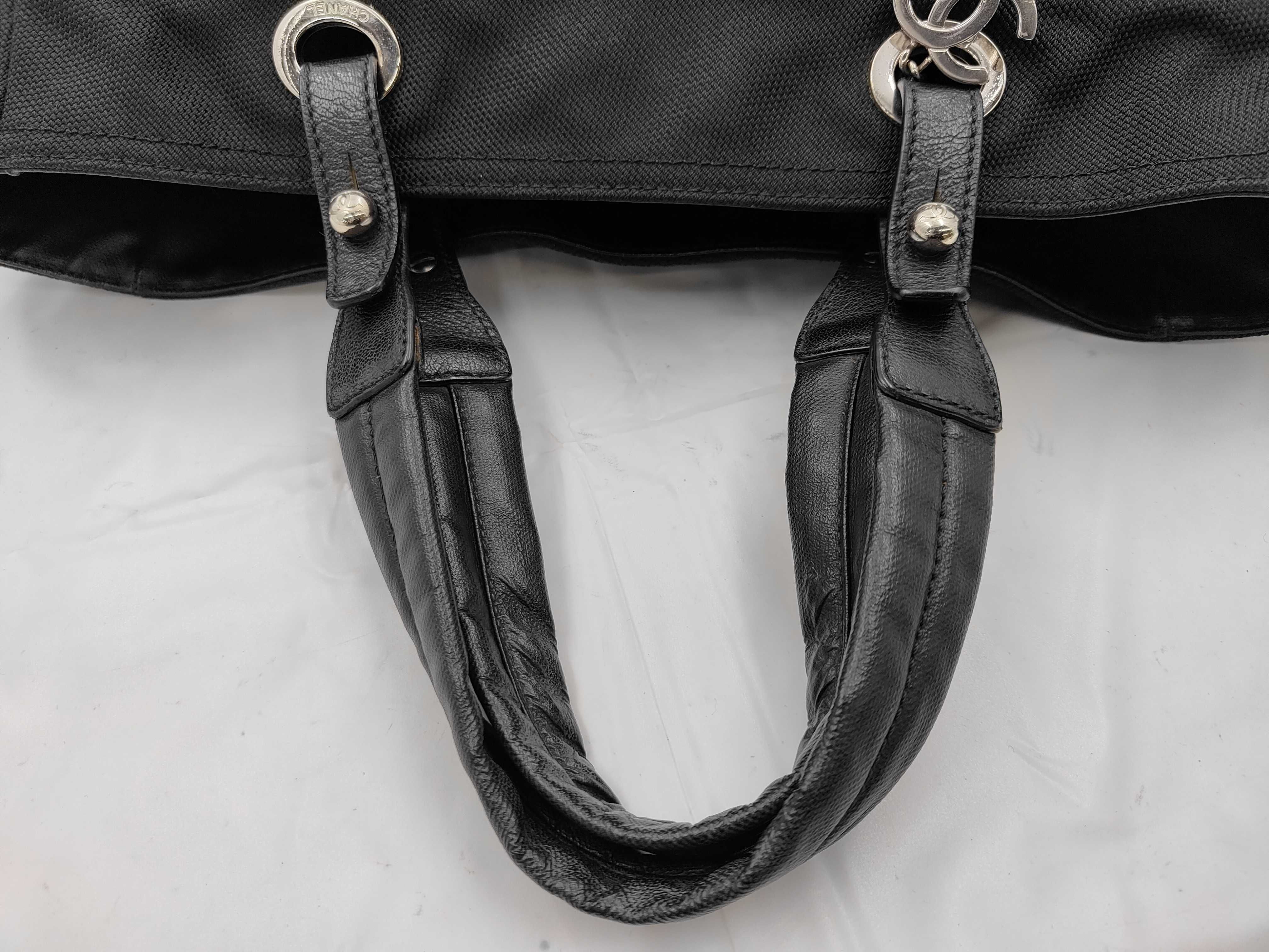 A34209 Paris Biarritz Tote MM Tote Bag (Serial Number 12) — view 3