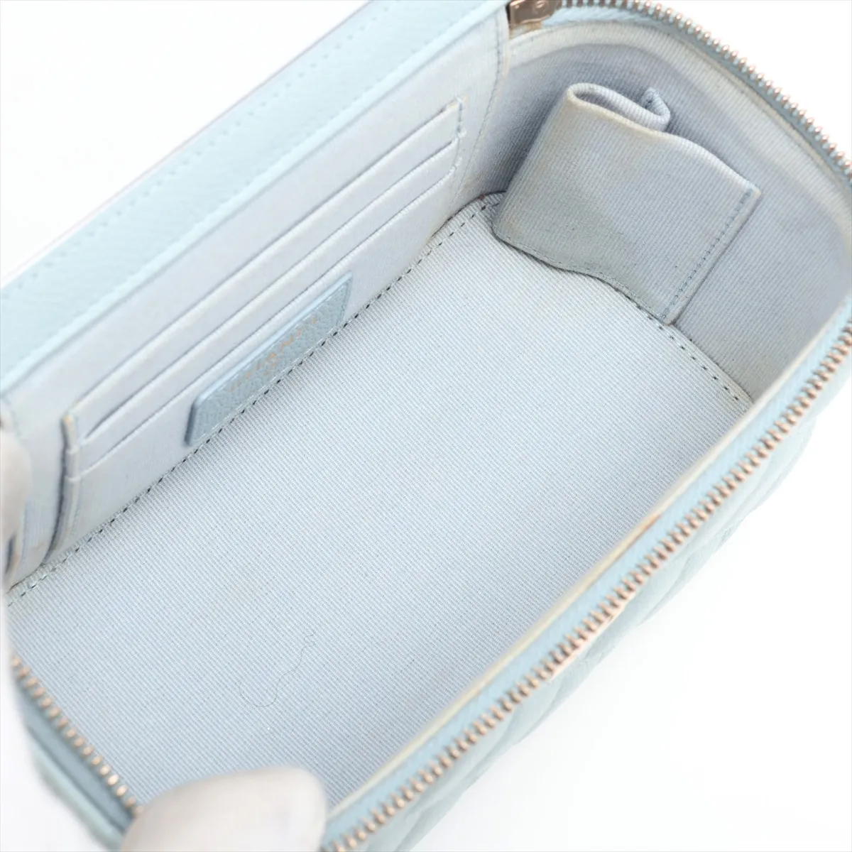 Matelassé Caviar Skin Chain Shoulder Bag Vanity Case Blue Gold Hardware 31931378 (Serial Number 31) — view 6
