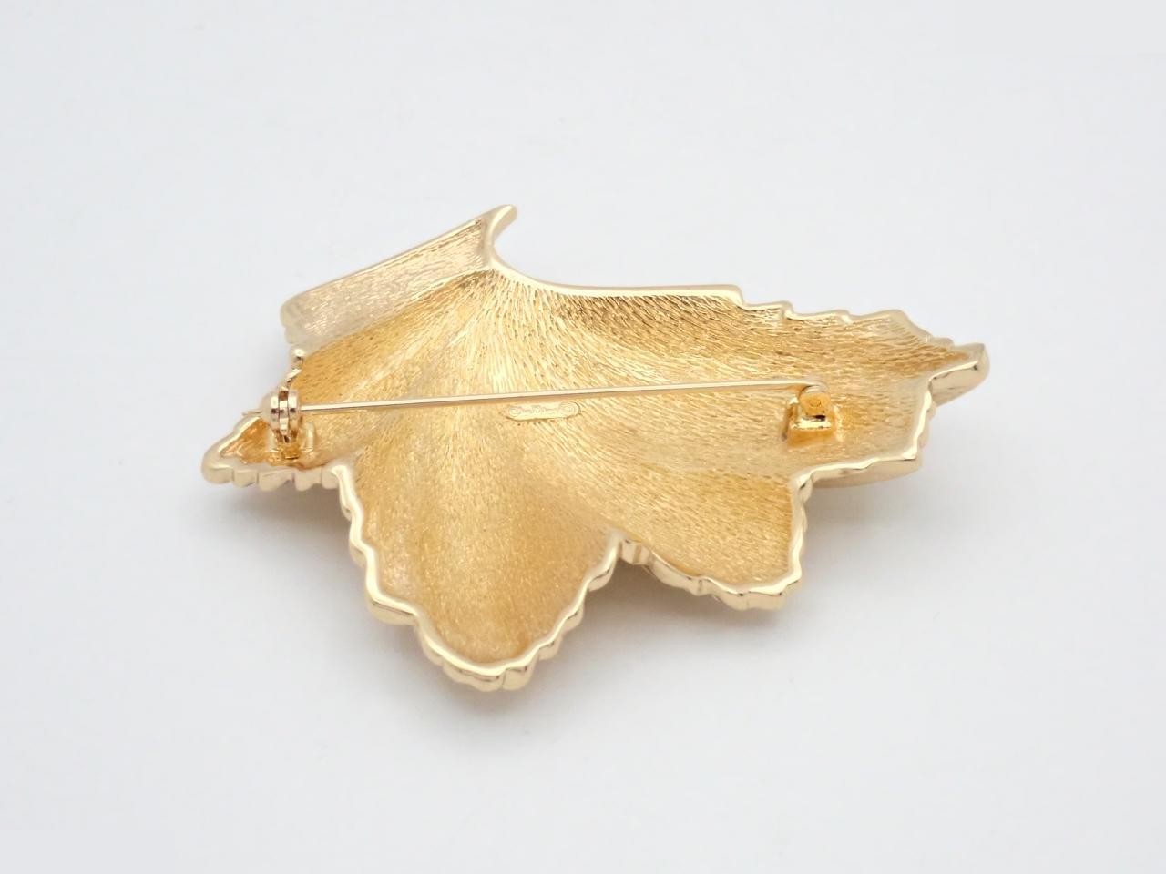 Other lines: Precious metals and brooches — view 2