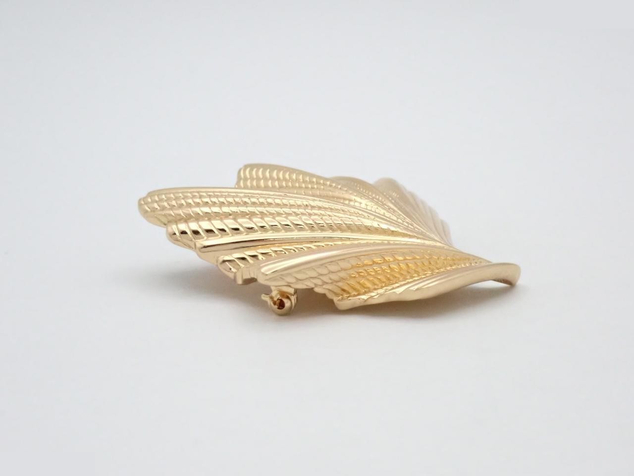 Other lines: Precious metals and brooches — view 3
