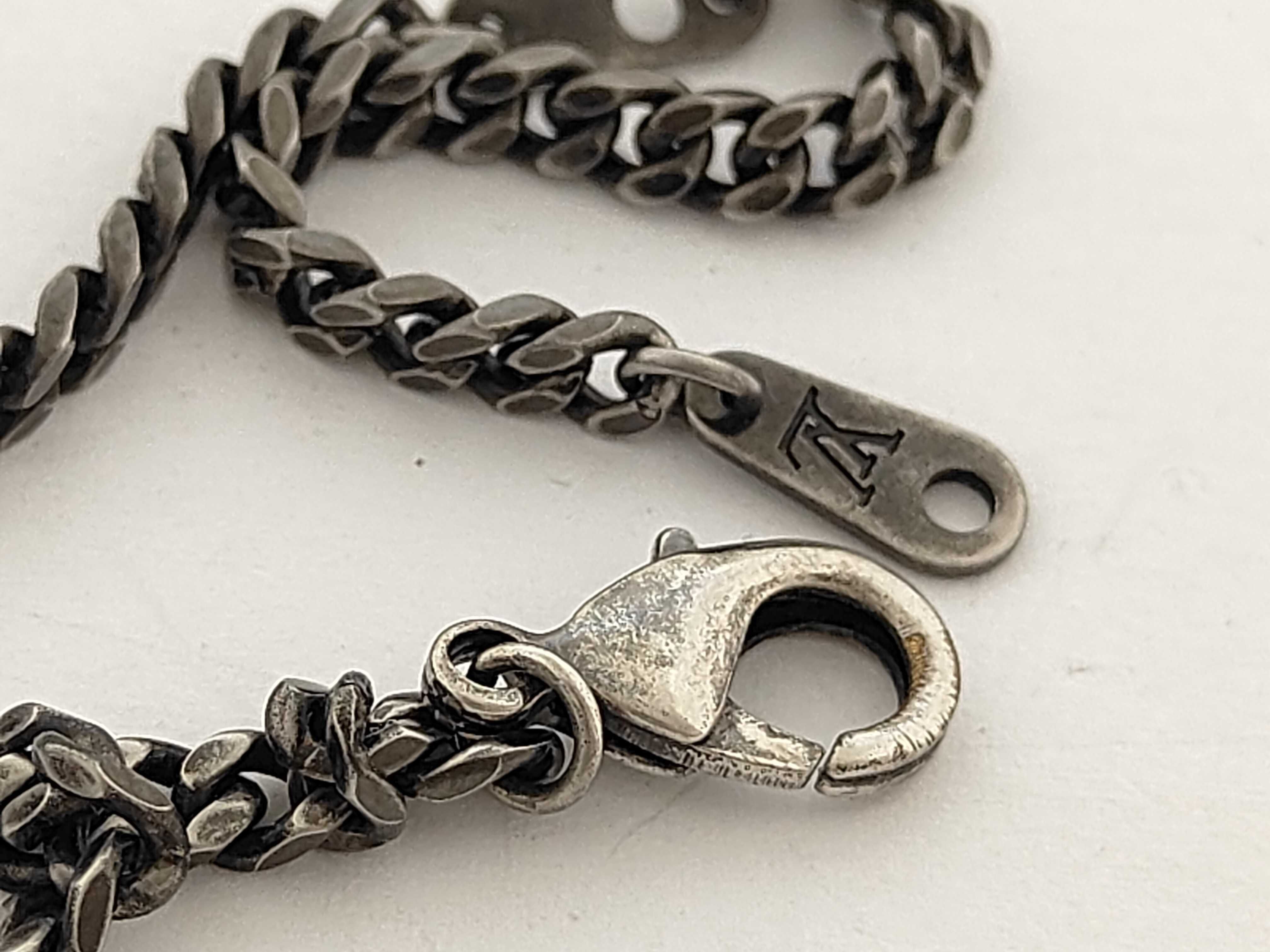 LV Lock Necklace M03334 TE5205 Necklace — view 8