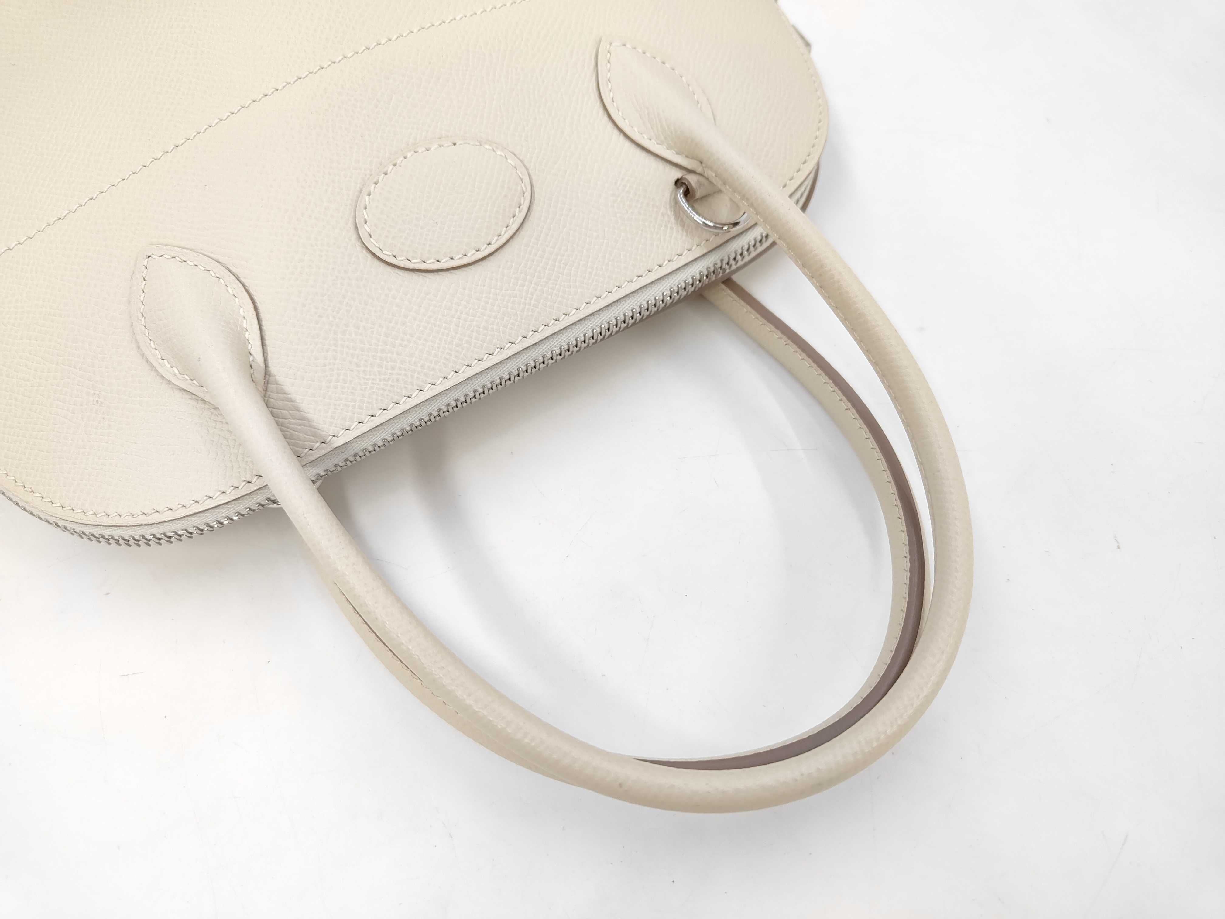 Bolide 27 Epsom Leather Craie Silver Hardware A Stamp Handbag — view 4