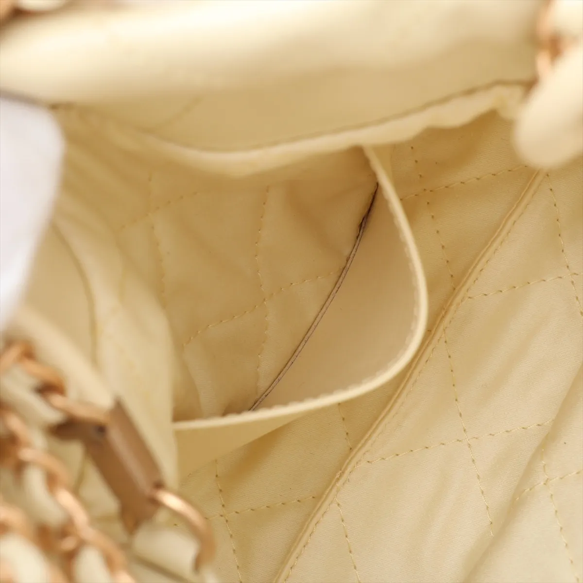 22 Mini Shiny Calfskin Chain Shoulder Bag Yellow Gold Hardware J4CH5TNH Random Plate — view 9