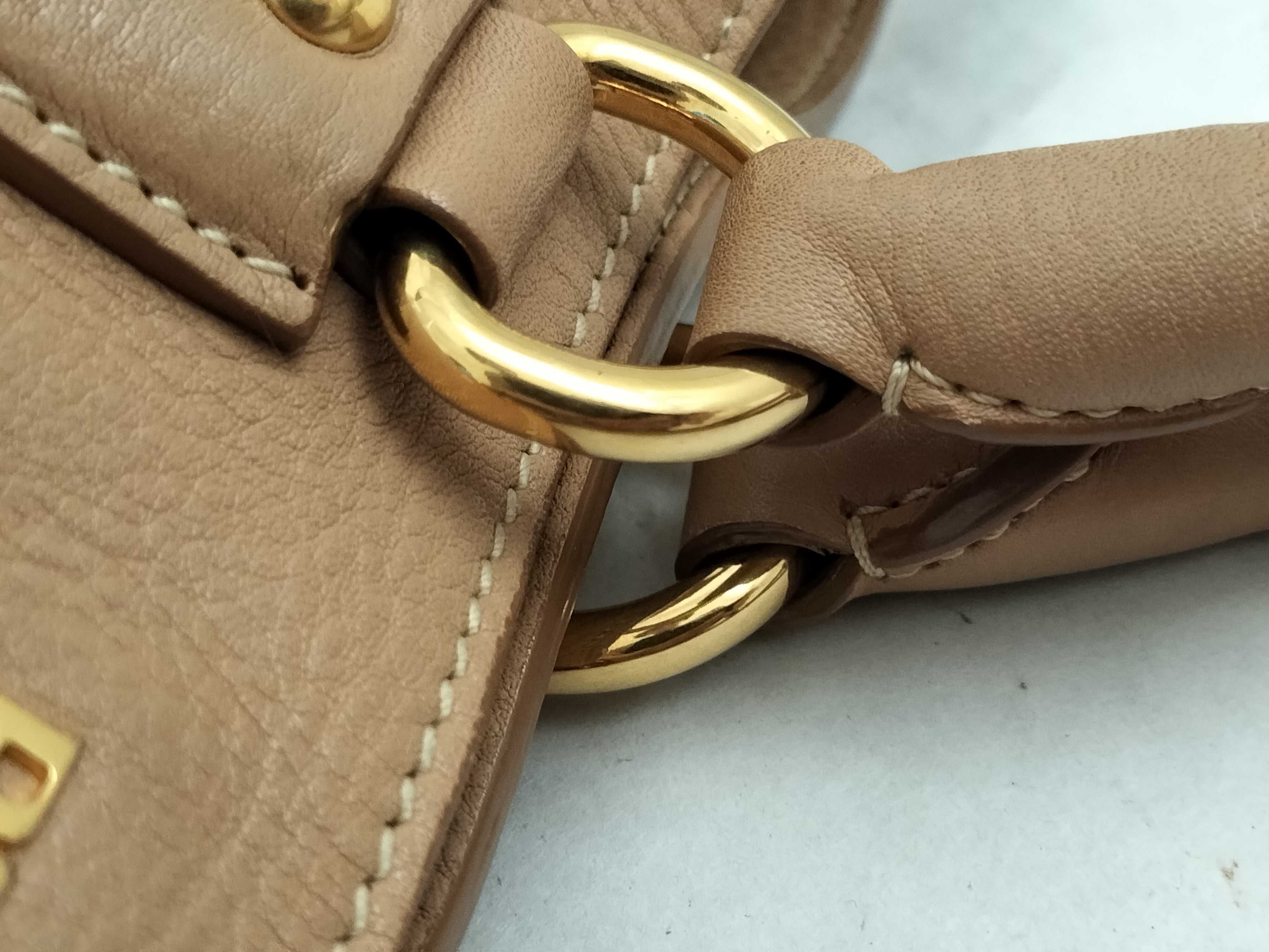 Vitello Daino Leather 2-Way Tote Bag, Beige Tote Bag — view 5