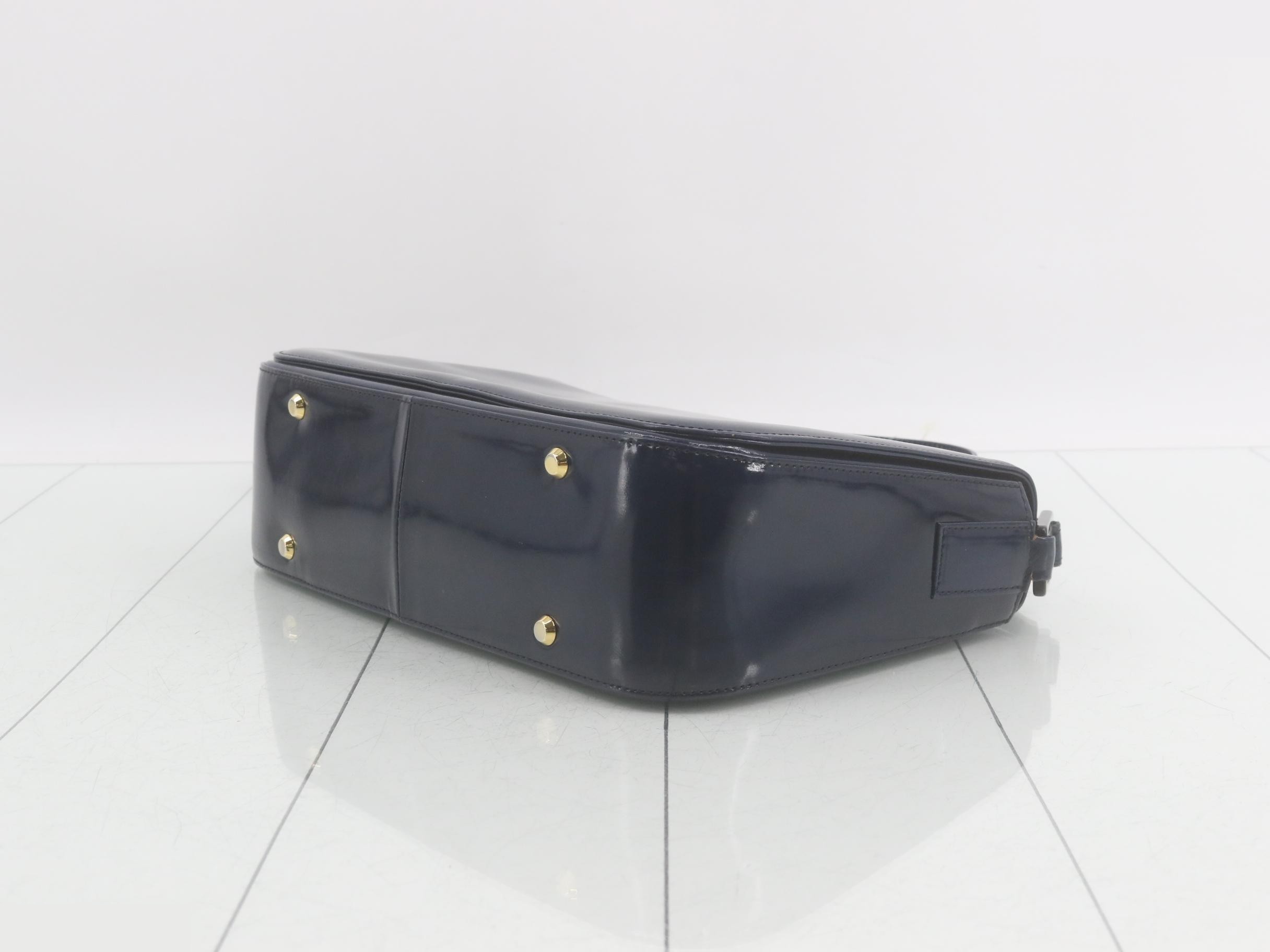One-shoulder bag, enamel, navy, W28 H18 D8 — view 6