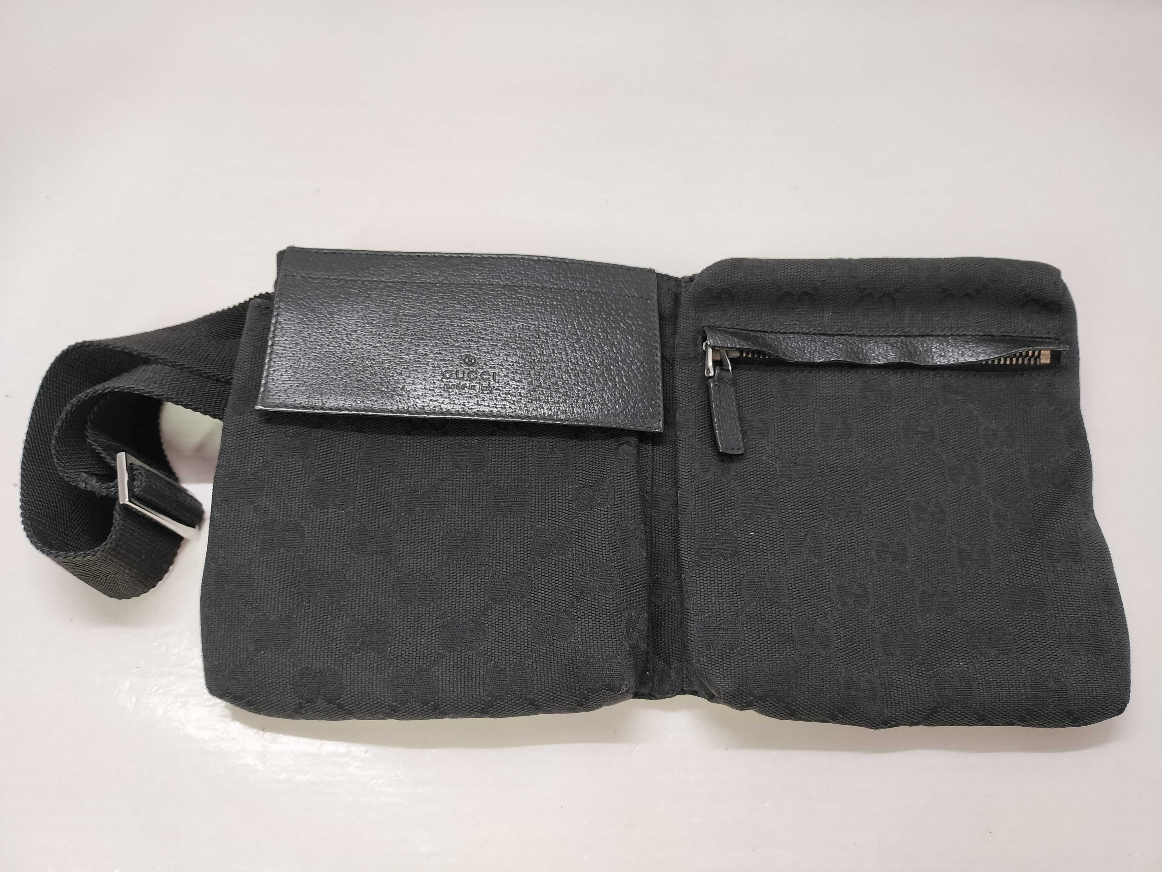 GG Canvas Shoulder Bag