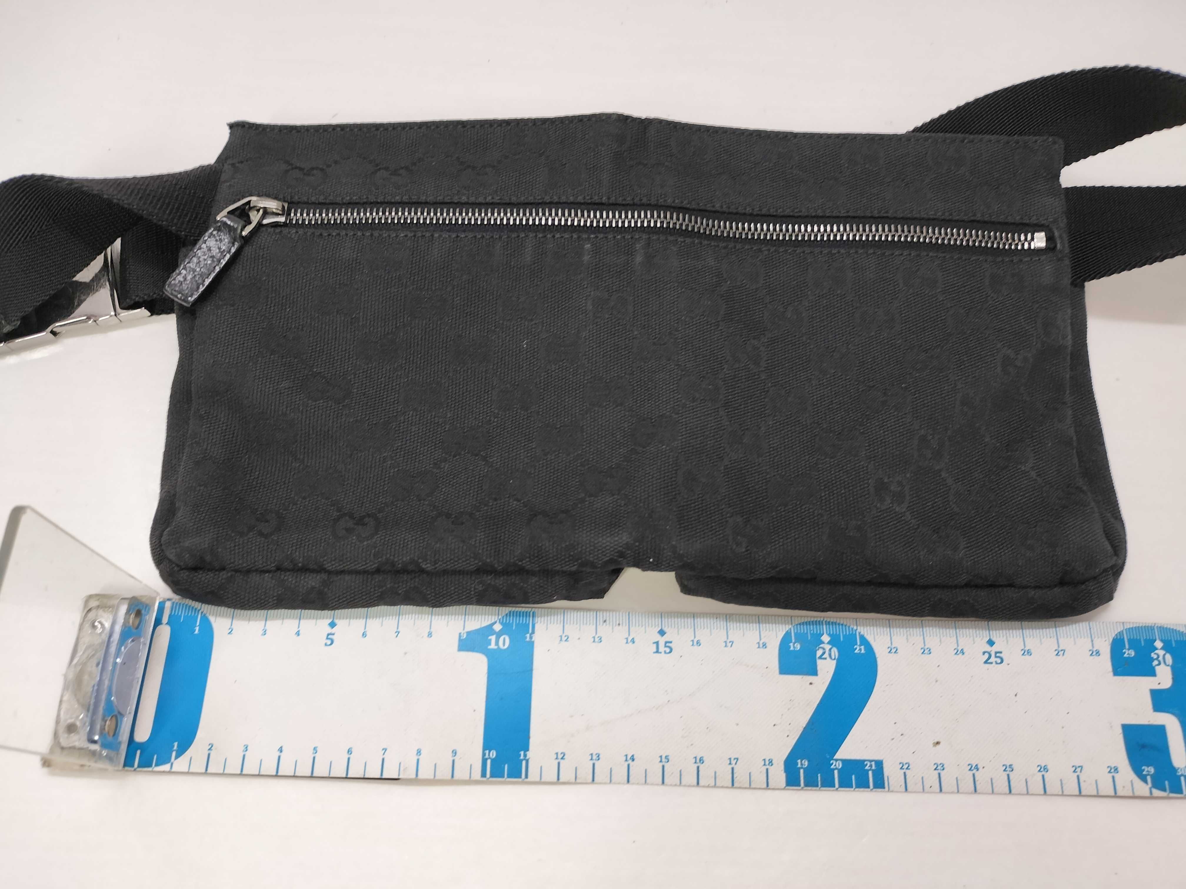 GG Canvas Shoulder Bag — view 2