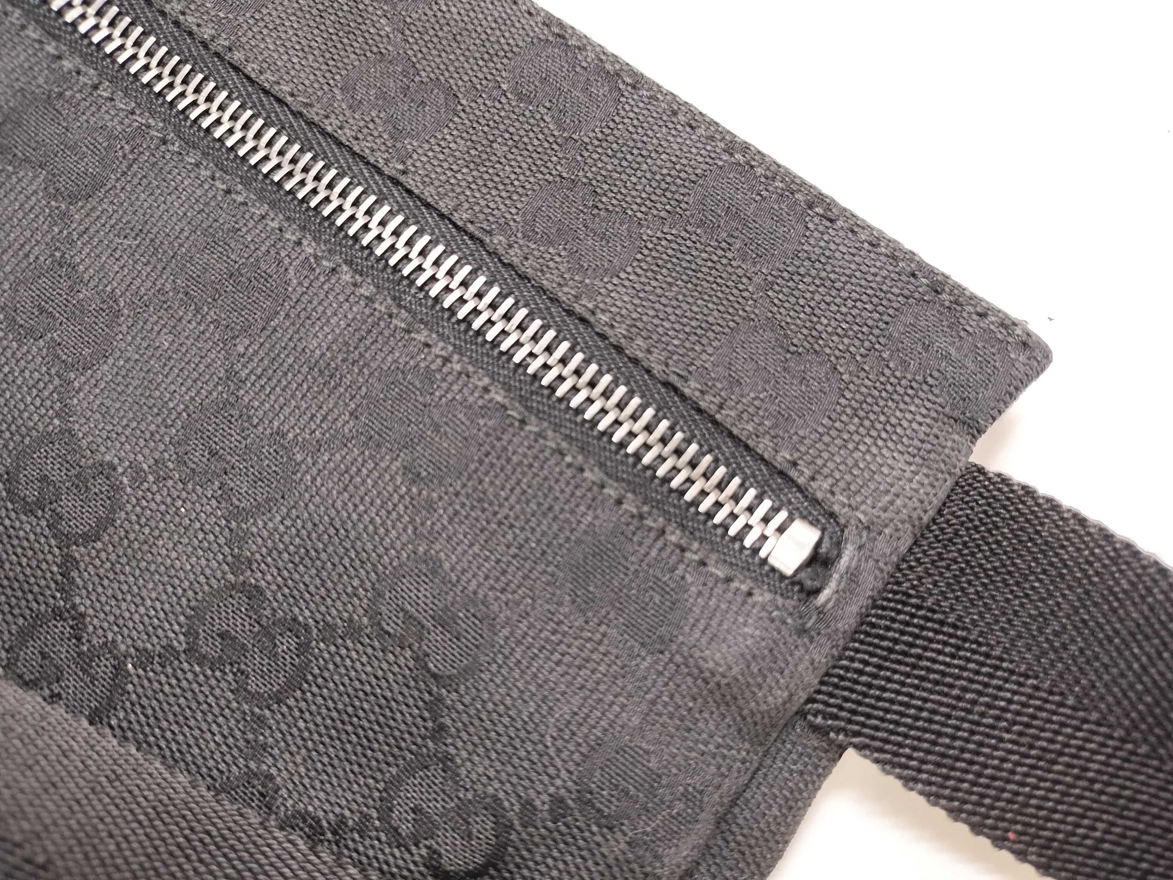 GG Canvas Shoulder Bag — view 5