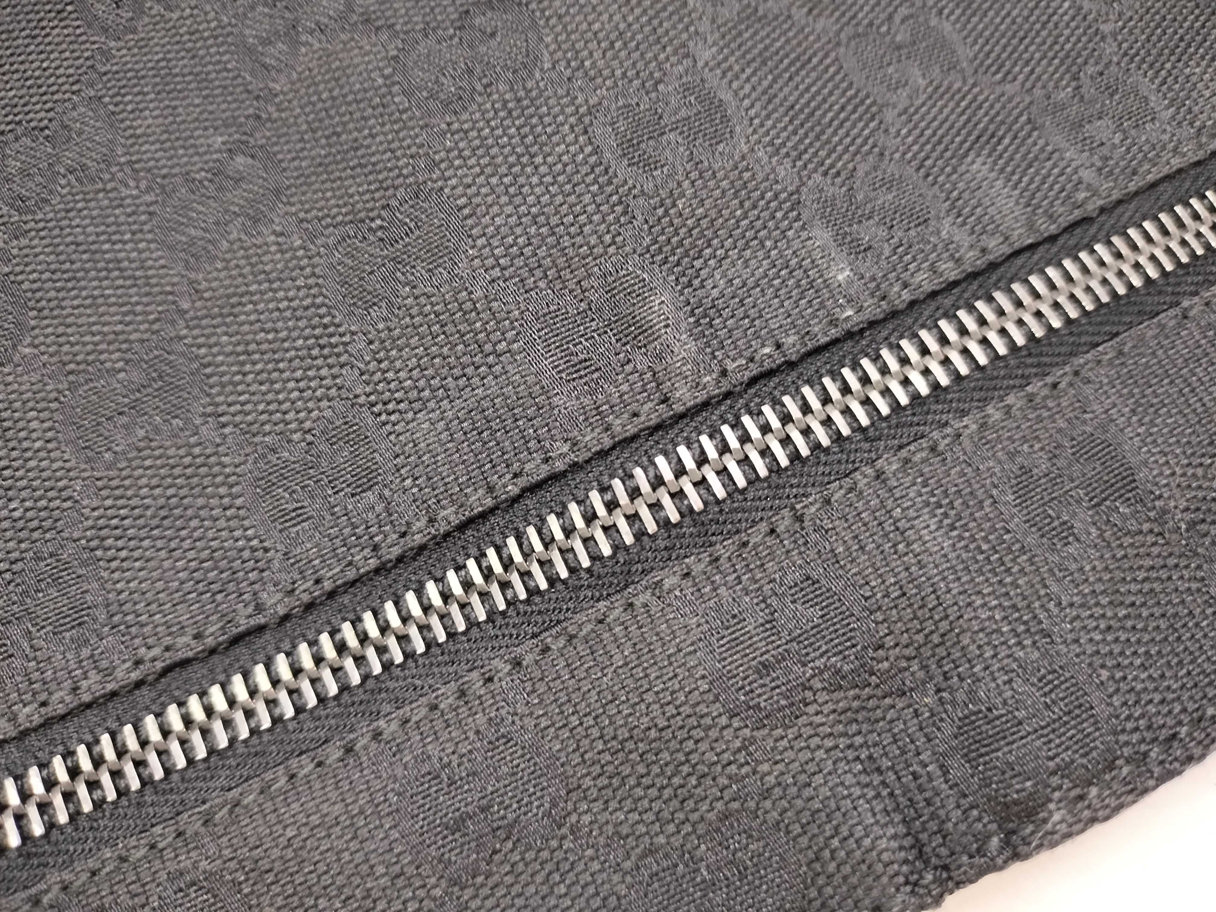 GG Canvas Shoulder Bag — view 6