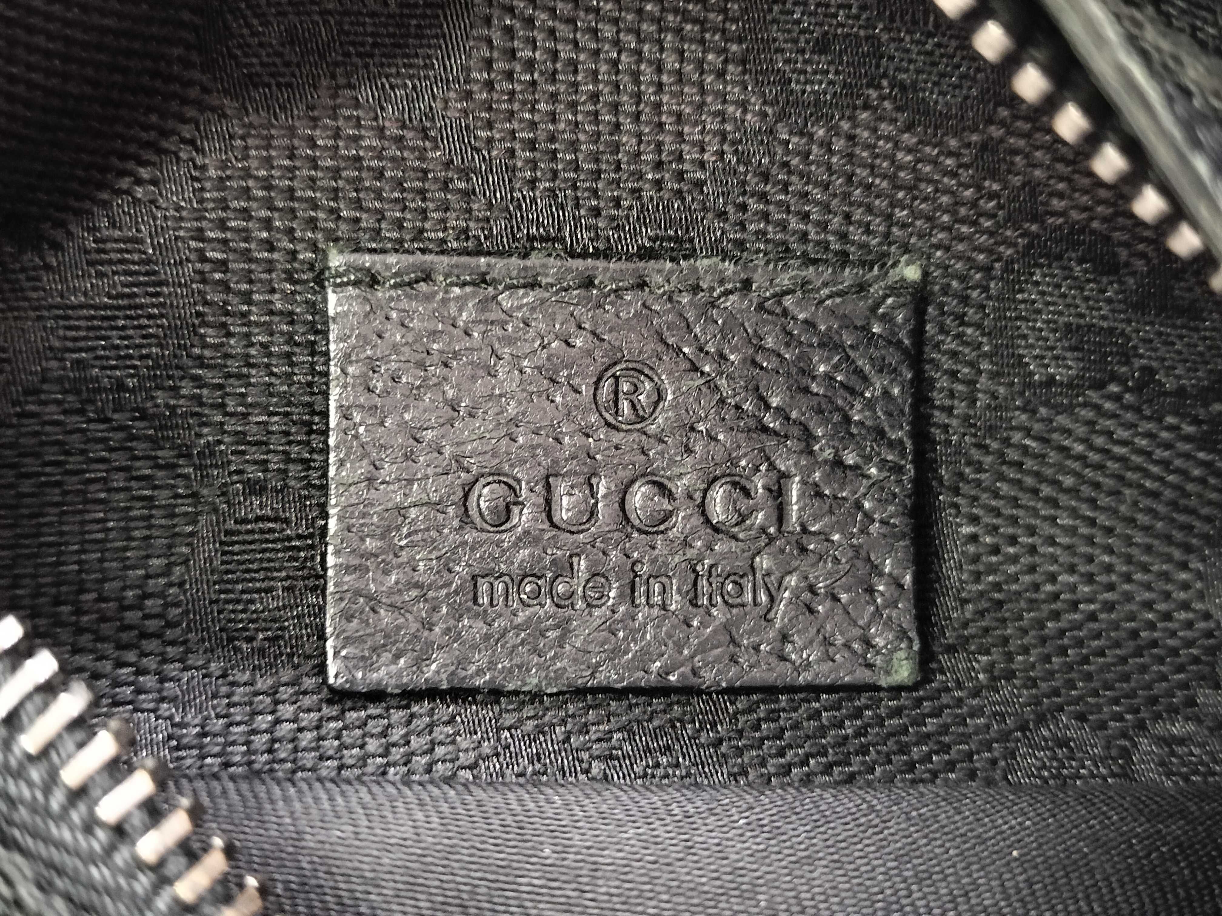 GG Canvas Shoulder Bag — view 9
