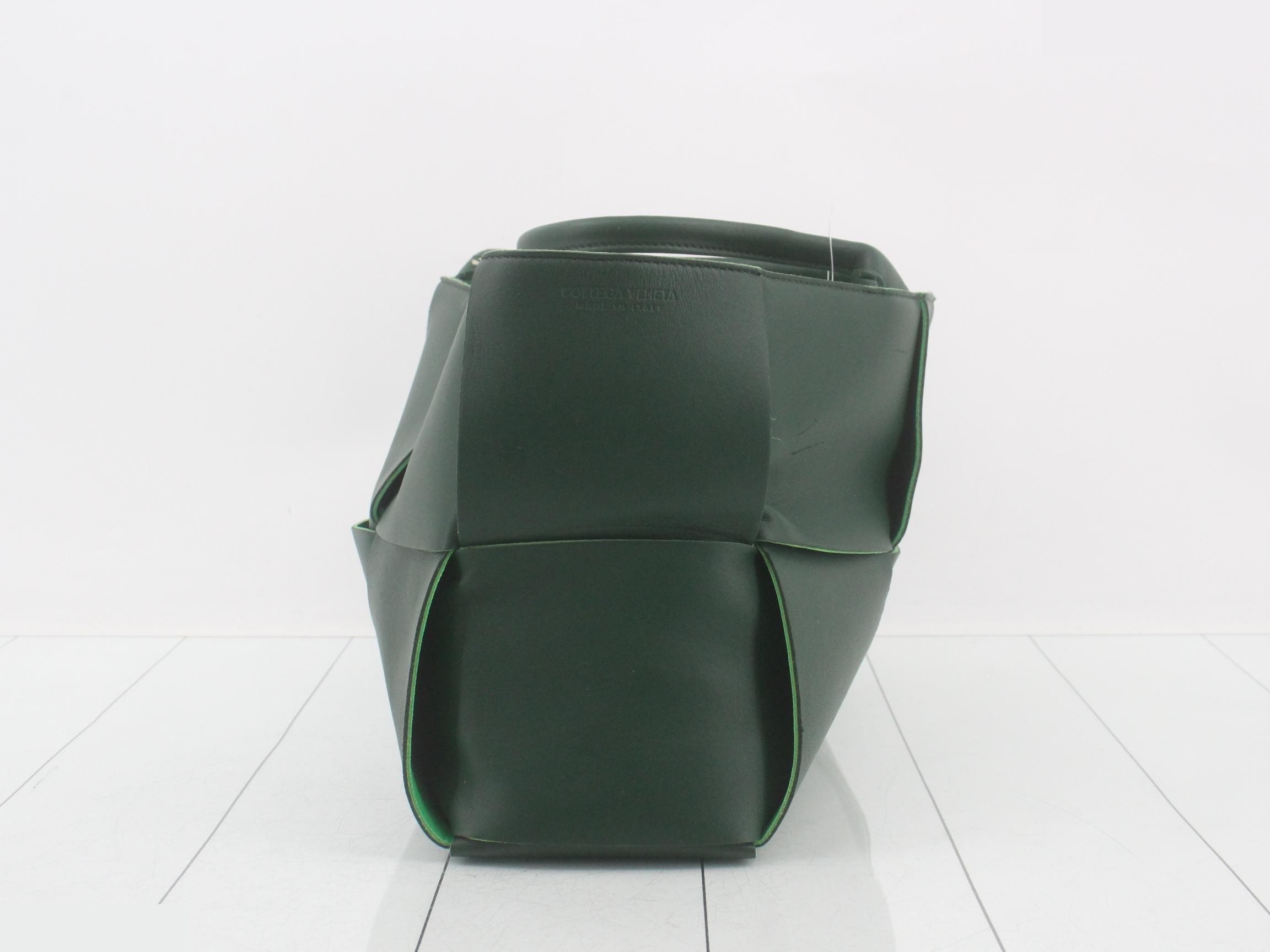 Maxi Intrecciato Arco Tote Bag, Green — view 4